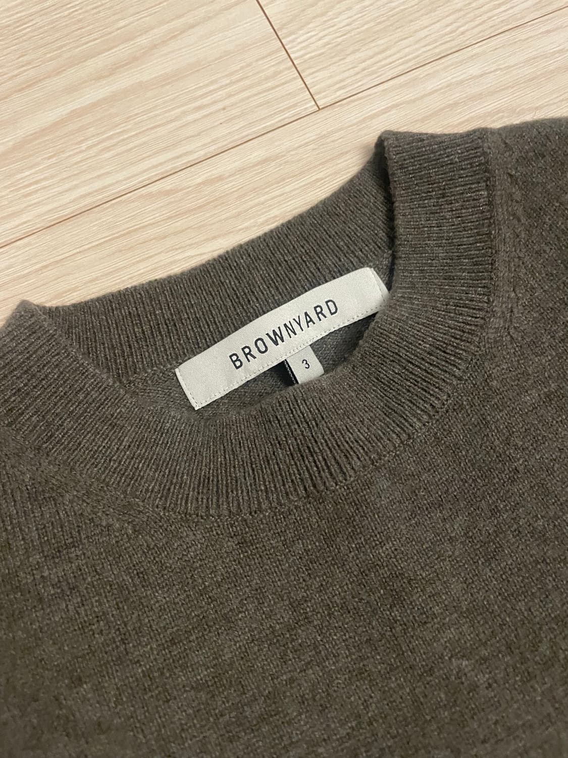 브라운야드 크루넥 니트 올리브 3사이즈 상품이미지4