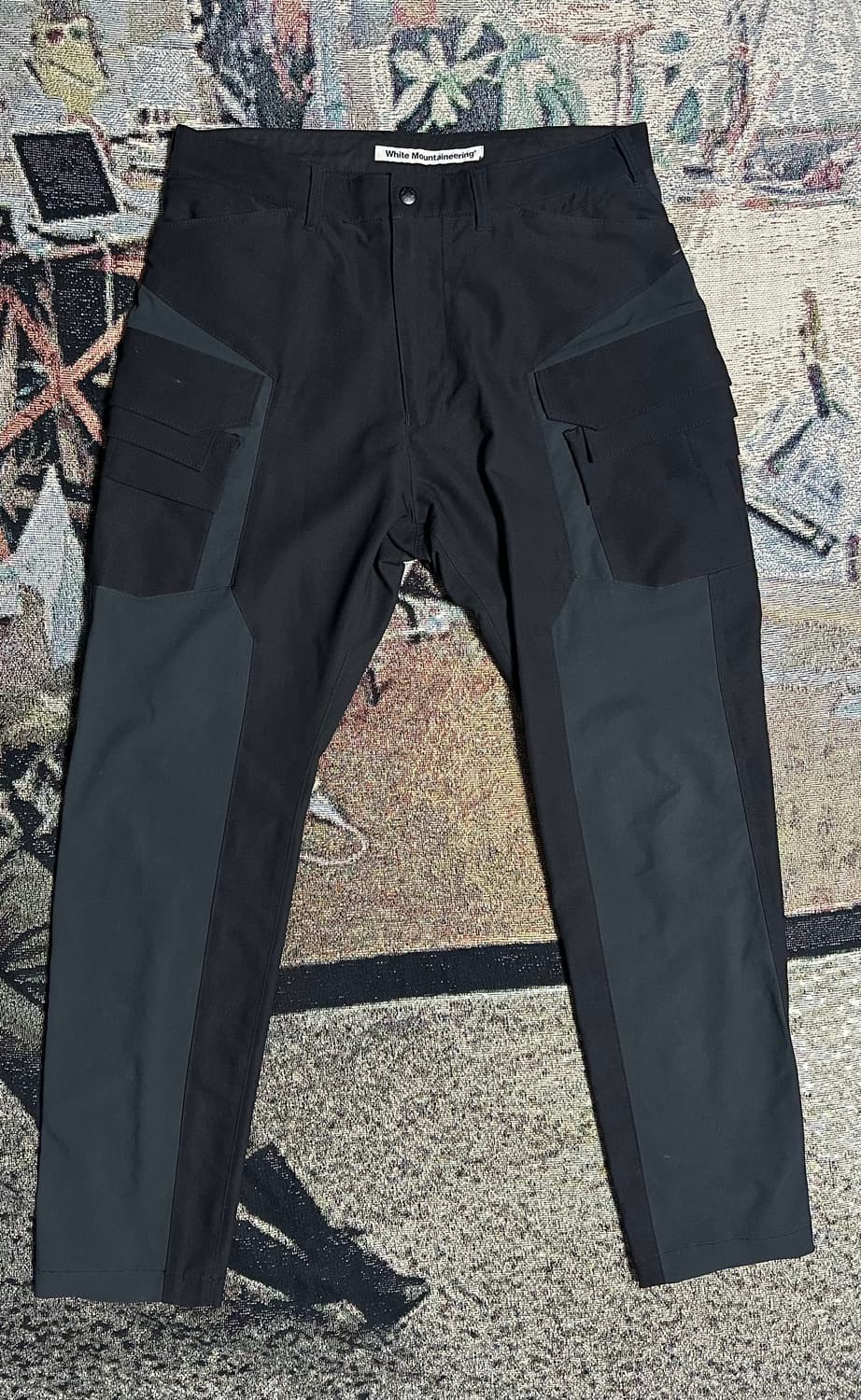 화이트 마운티니어링 카고팬츠 상품이미지1