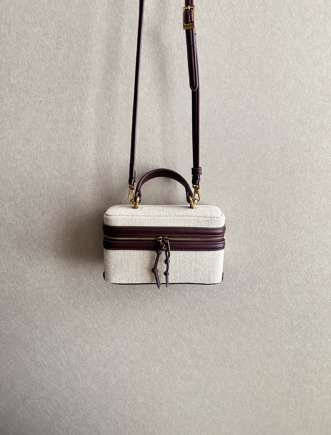 자라 하드백 버건디 상품이미지1