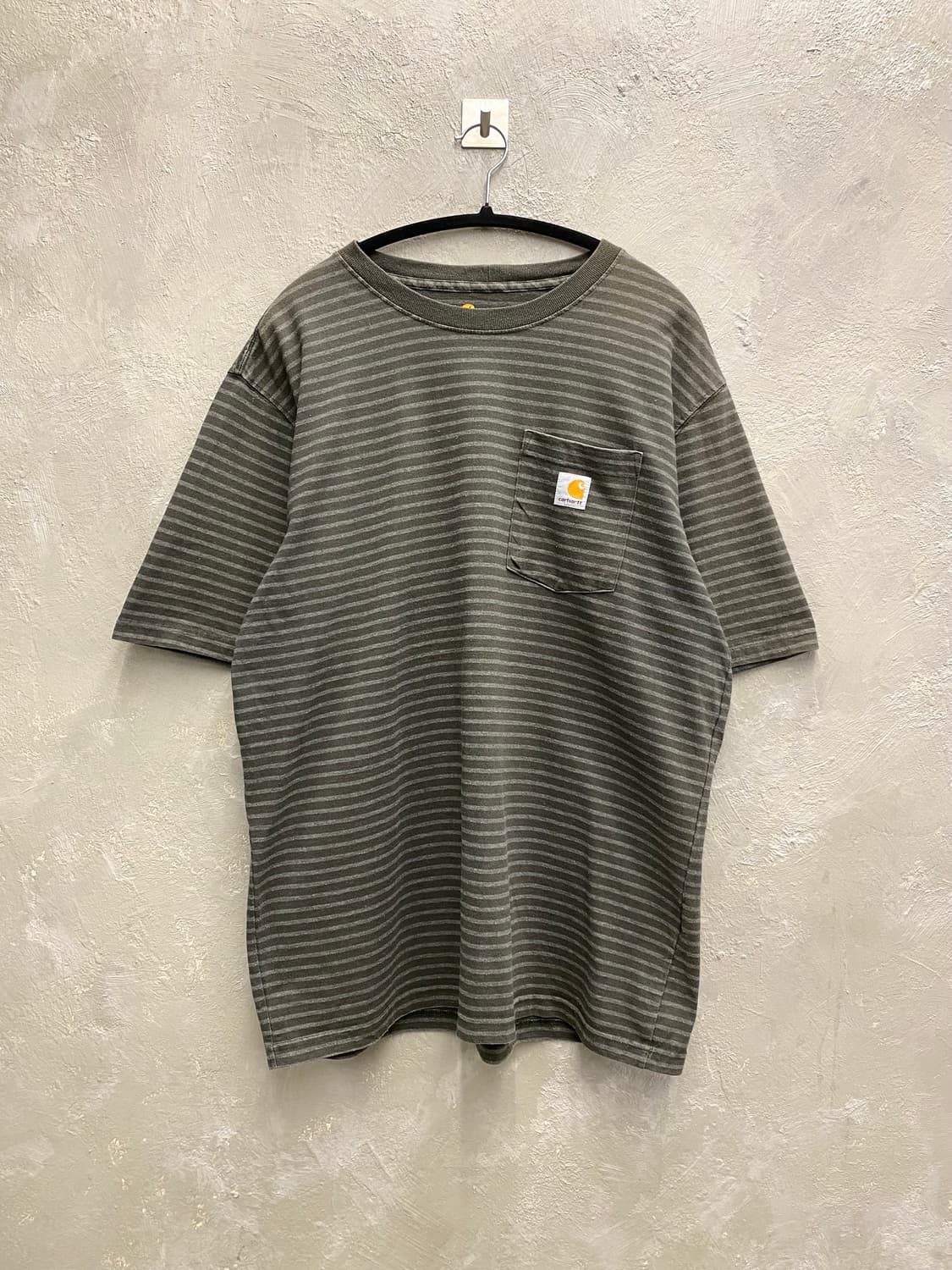 [L] Carhartt 칼하트 카키 스트라이프 반팔 티셔츠 상품이미지1