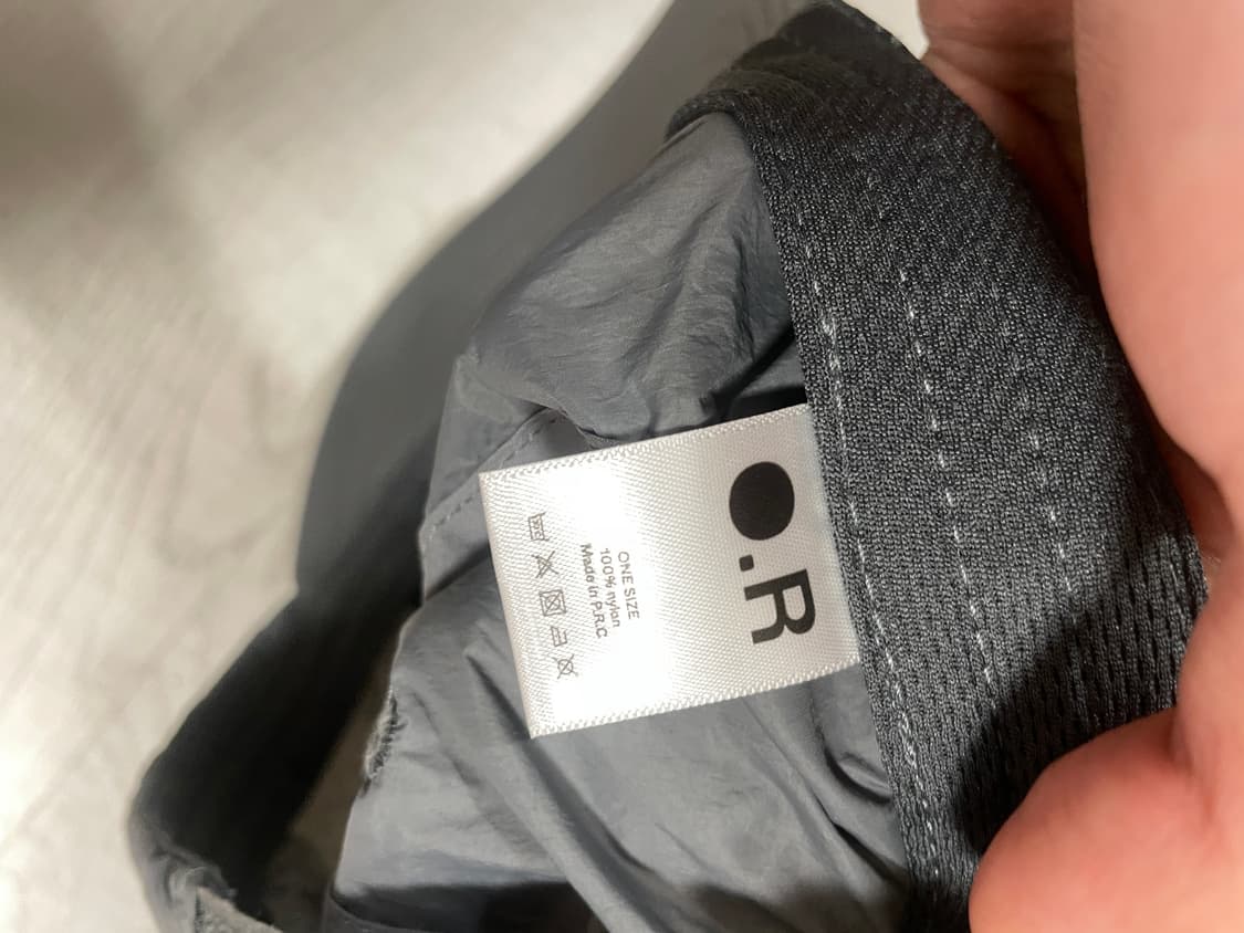 옵티미스틱 러너스 스타티드 인 베를린 나일론 캡 다크 그레이 상품이미지5