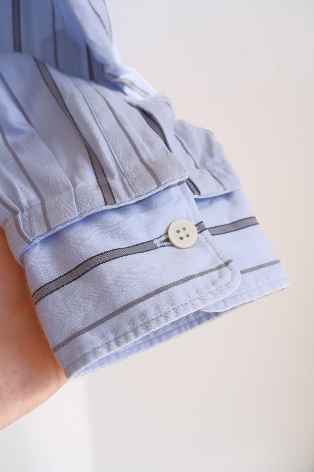 Tuck detailed jacquard stripe shirt 상품이미지7