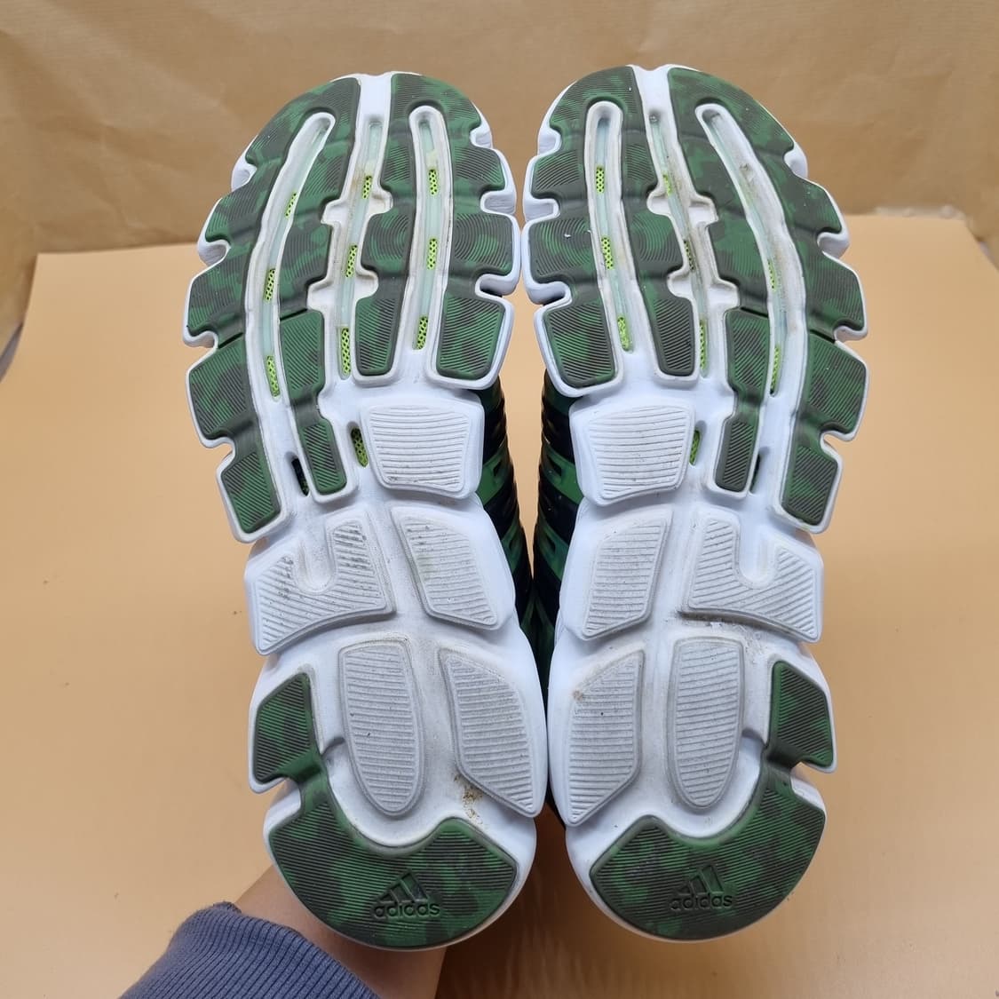 아디다스 클라이마칠 여성운동화240. 상품이미지3