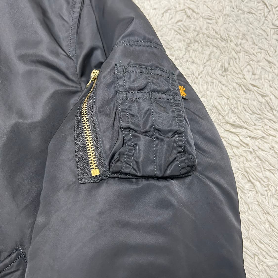 Alpha Industries reversible black MA-1 상품이미지7