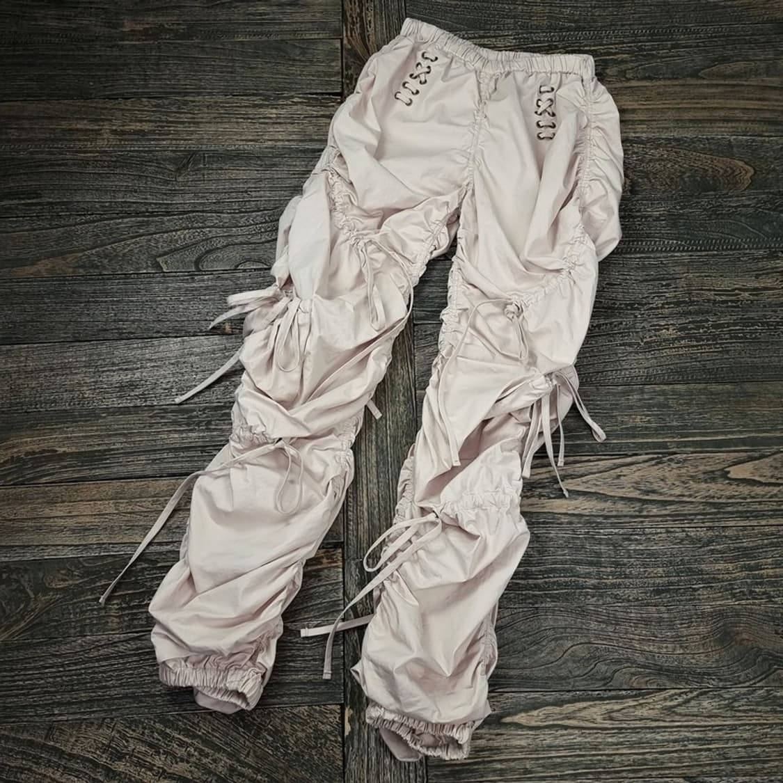 [쓰리타임즈] 루즈핏 리본 셔링 리코 카고 팬츠 M17557 상품이미지1