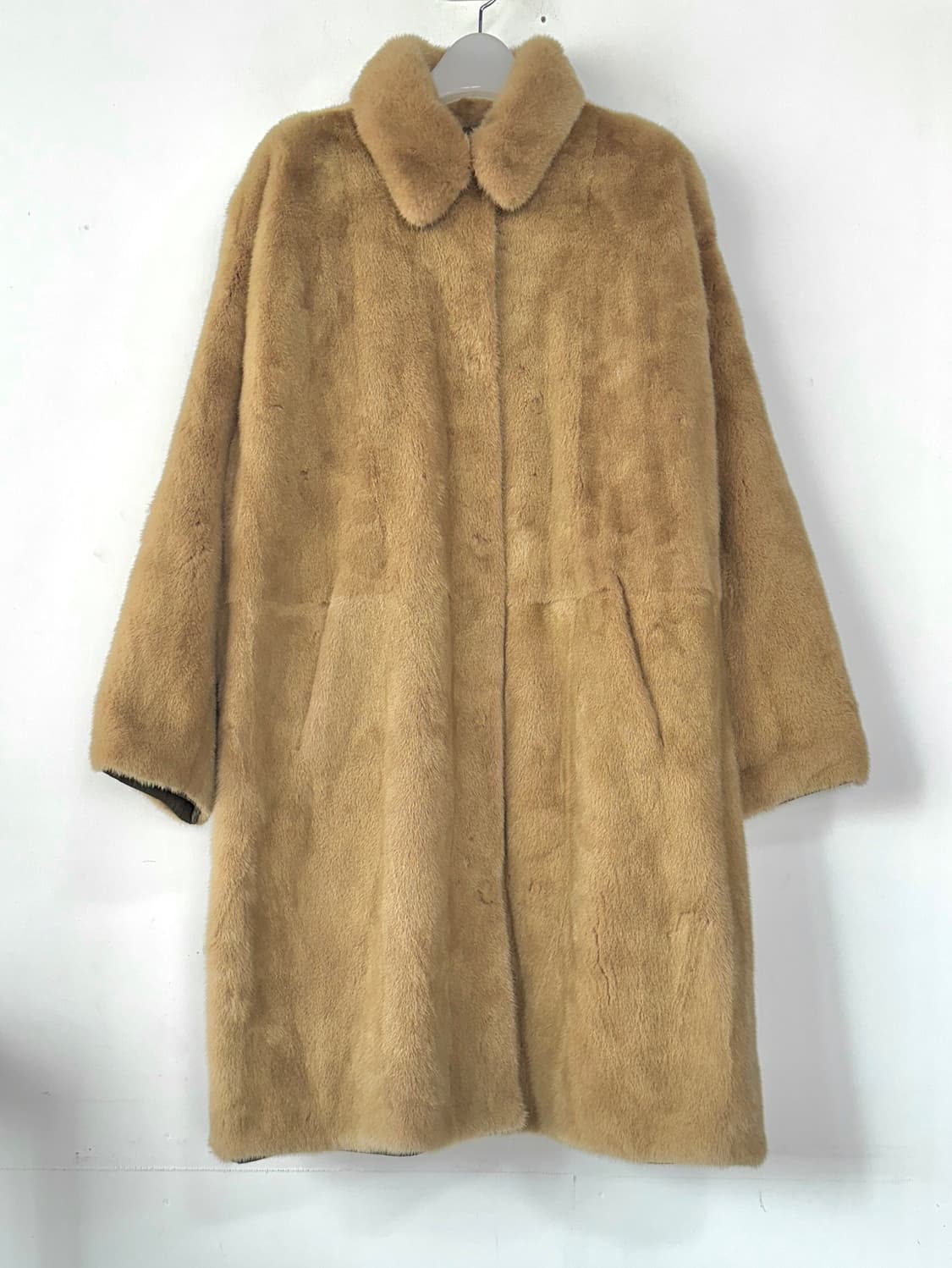 이브살로몬 24FW 리버서블 밍크 모피 코트 상품이미지3