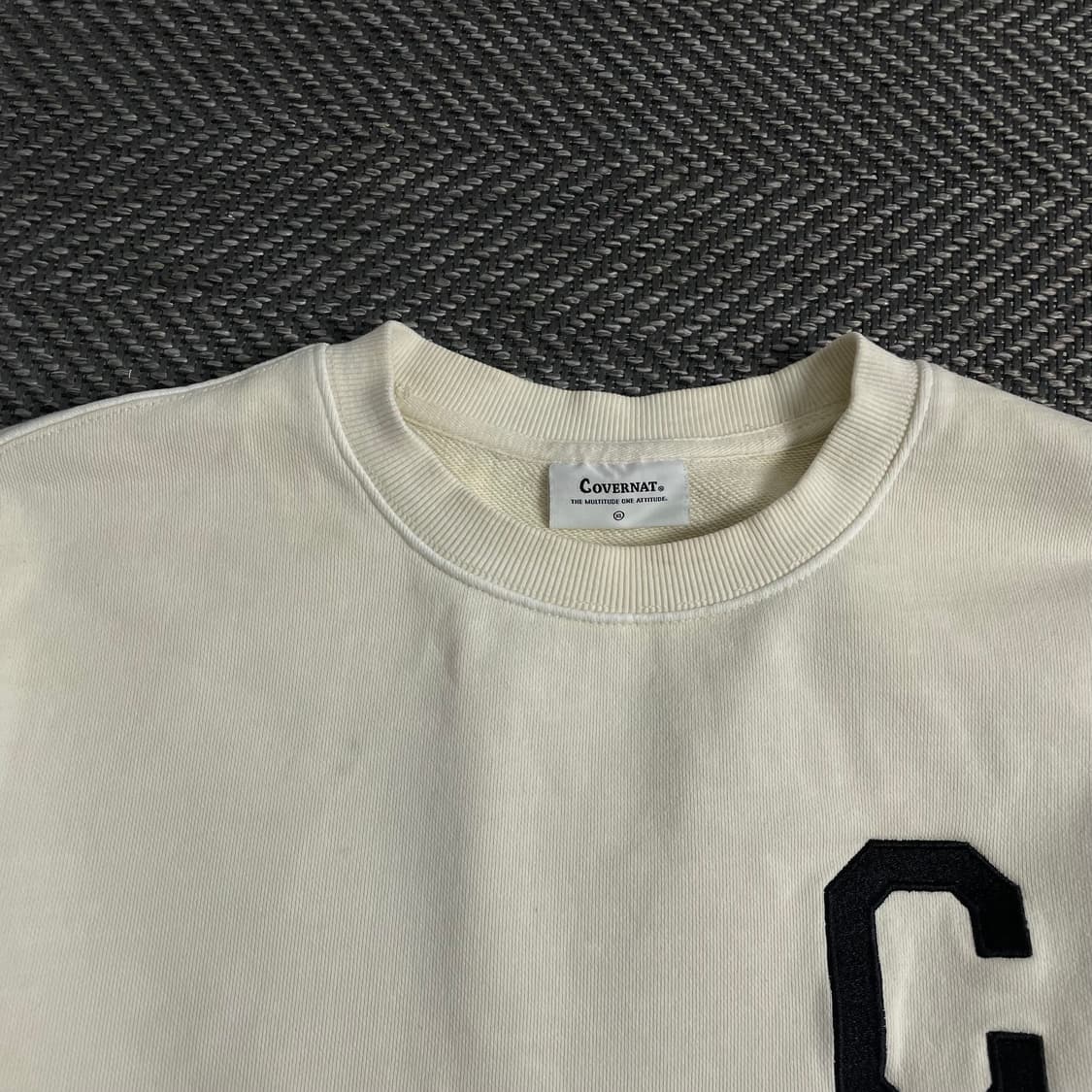 커버낫 C로고 박시핏 크림 맨투맨 y 3870 상품이미지5