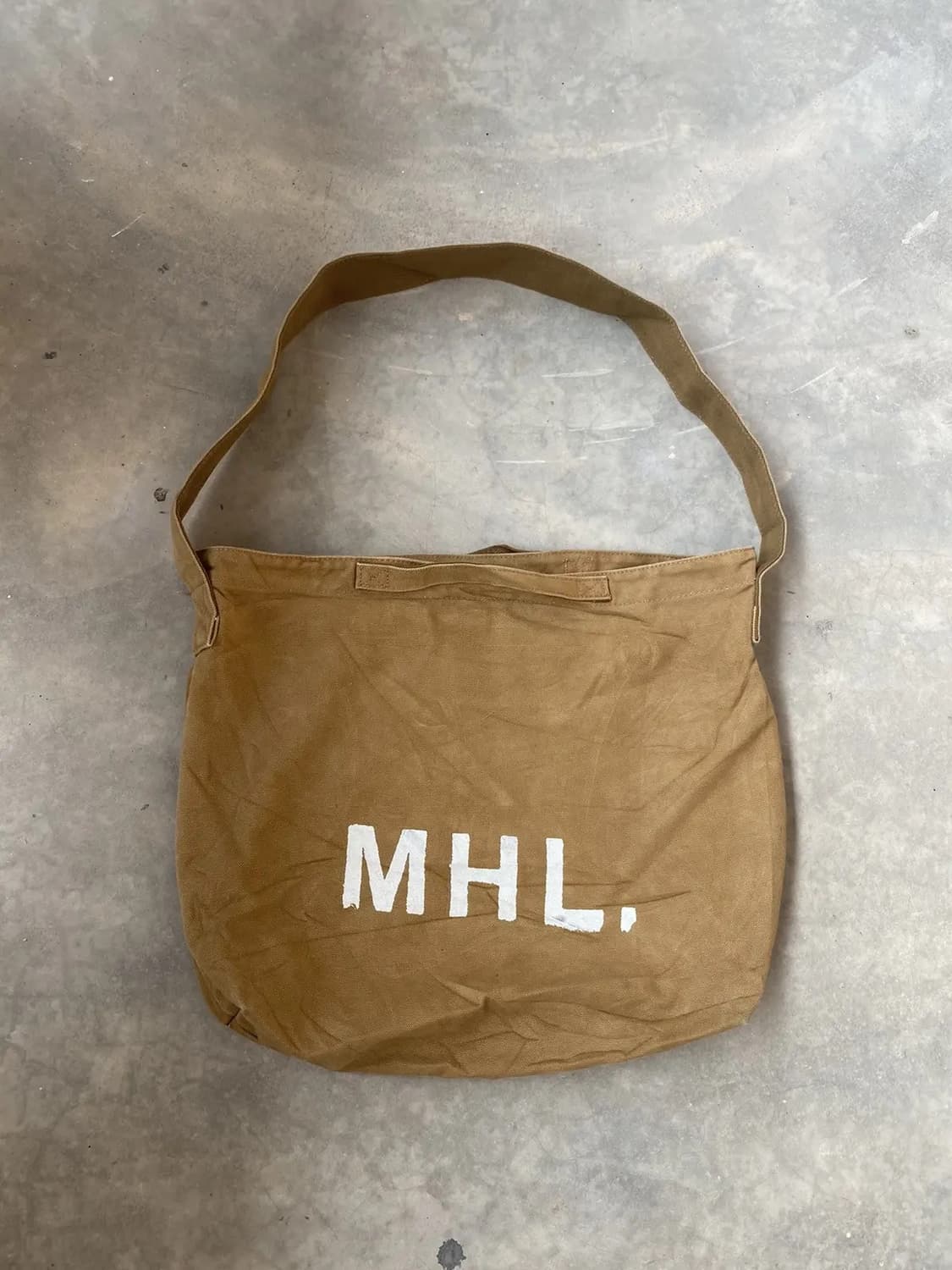 MHL 마가렛호웰 헤비 코튼 크로스백 카멜 탄 컬러 상품이미지3