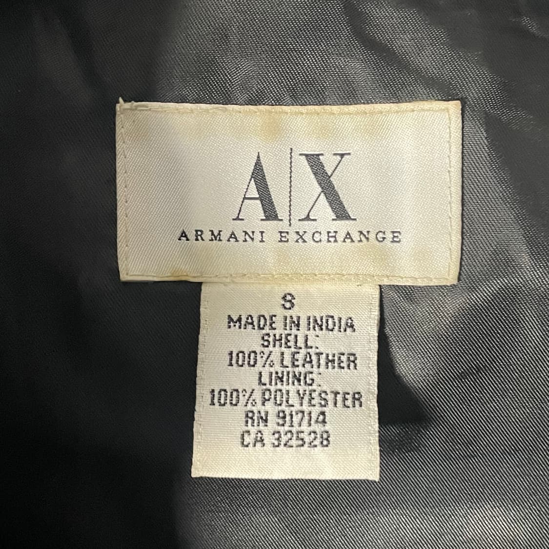 아르마니 익스체인지 우먼스 크롭 봄버 레더자켓 (on.491)  - 상품이미지9