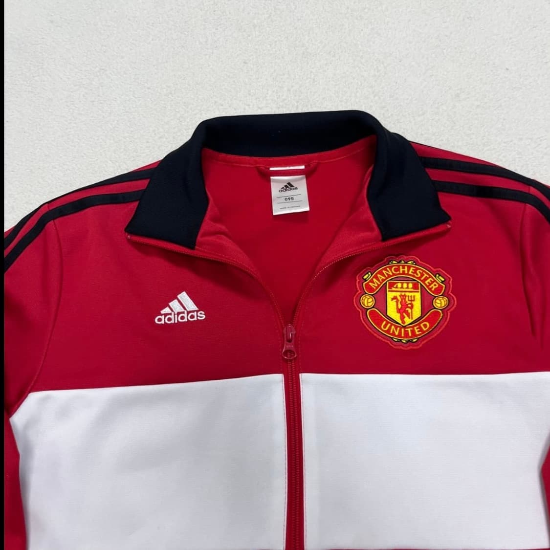 Adidas red Manchester United jersey 상품이미지5