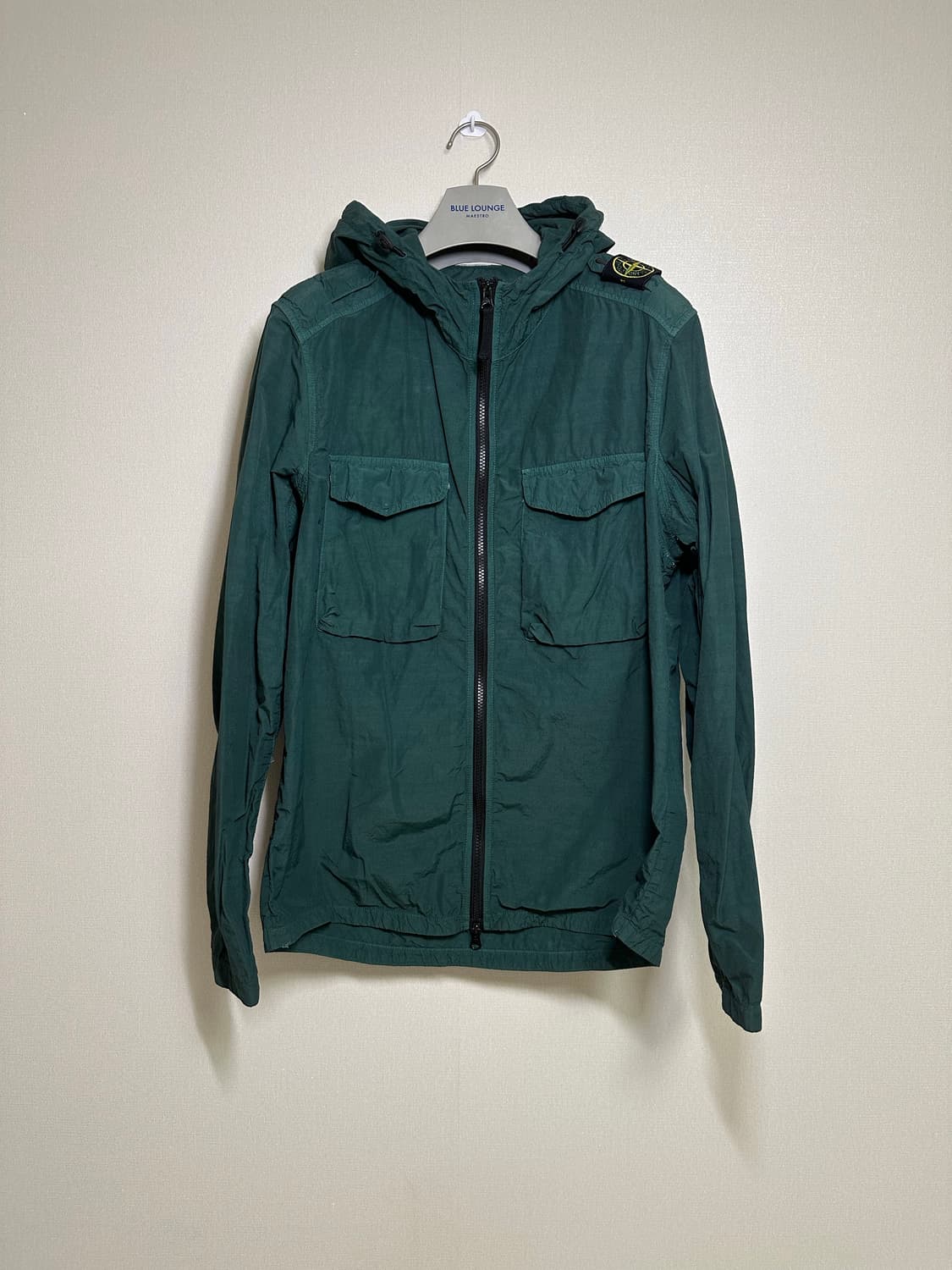 [L size] 21SS 스톤아일랜드 후드 윈드 브레이커 그린 상품이미지1