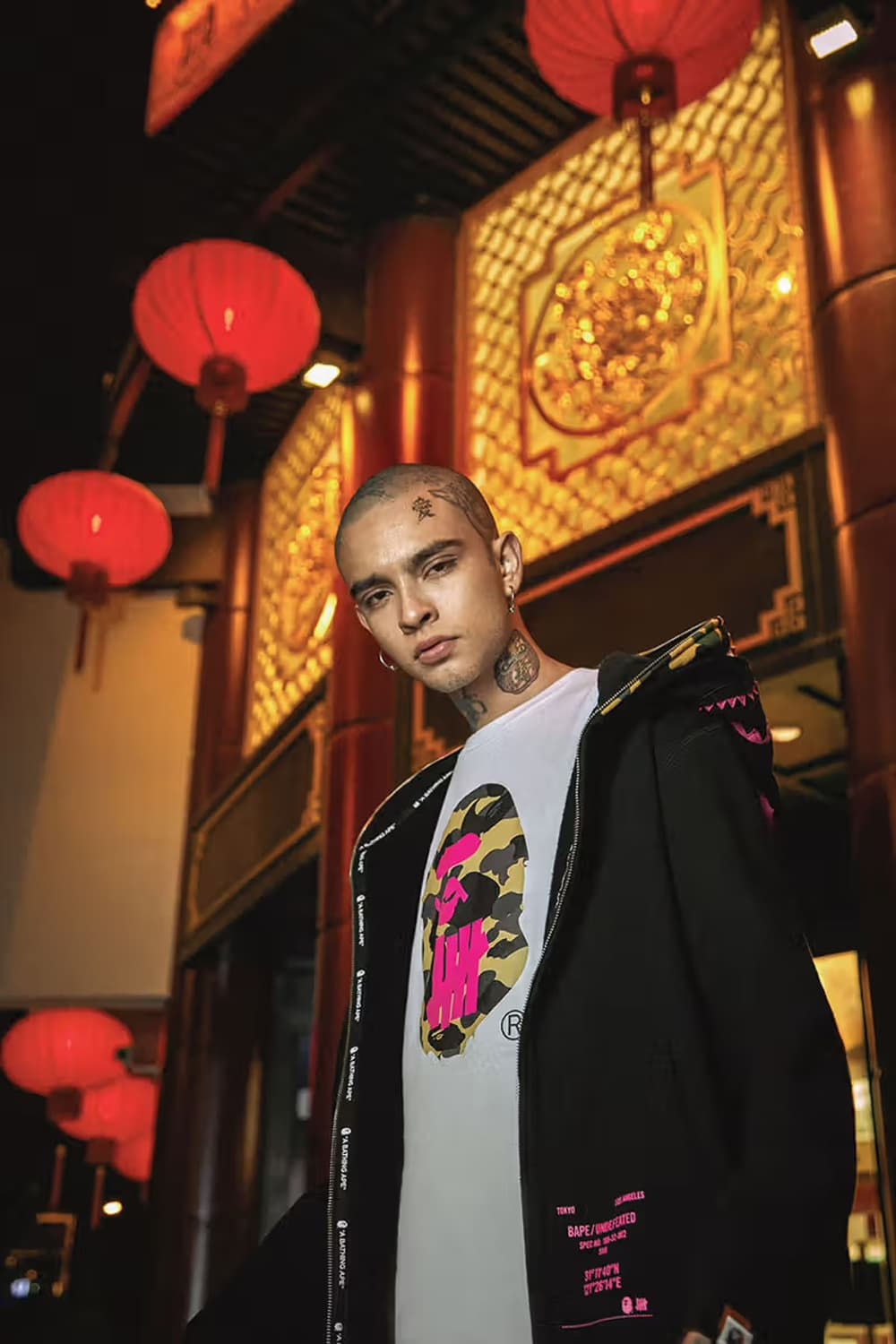 베이프 x 언디피티드 샹하이 한정 더블 샤크 후디 (BLACK / PIN 상품이미지1