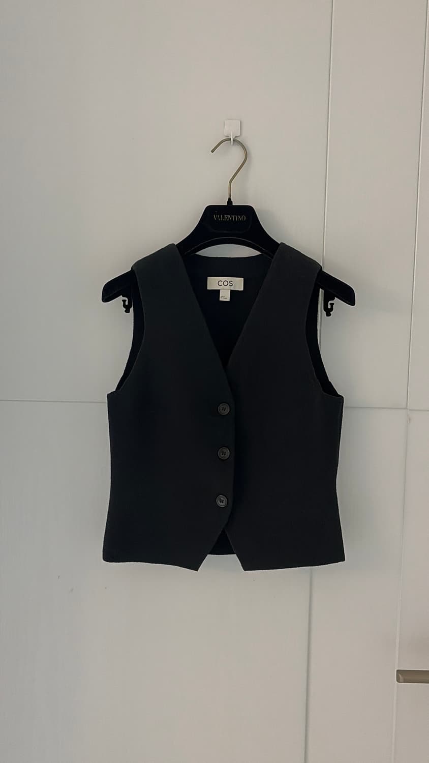 COS 코스 니트 블랙 베스트 44마른55 정품 상품이미지6