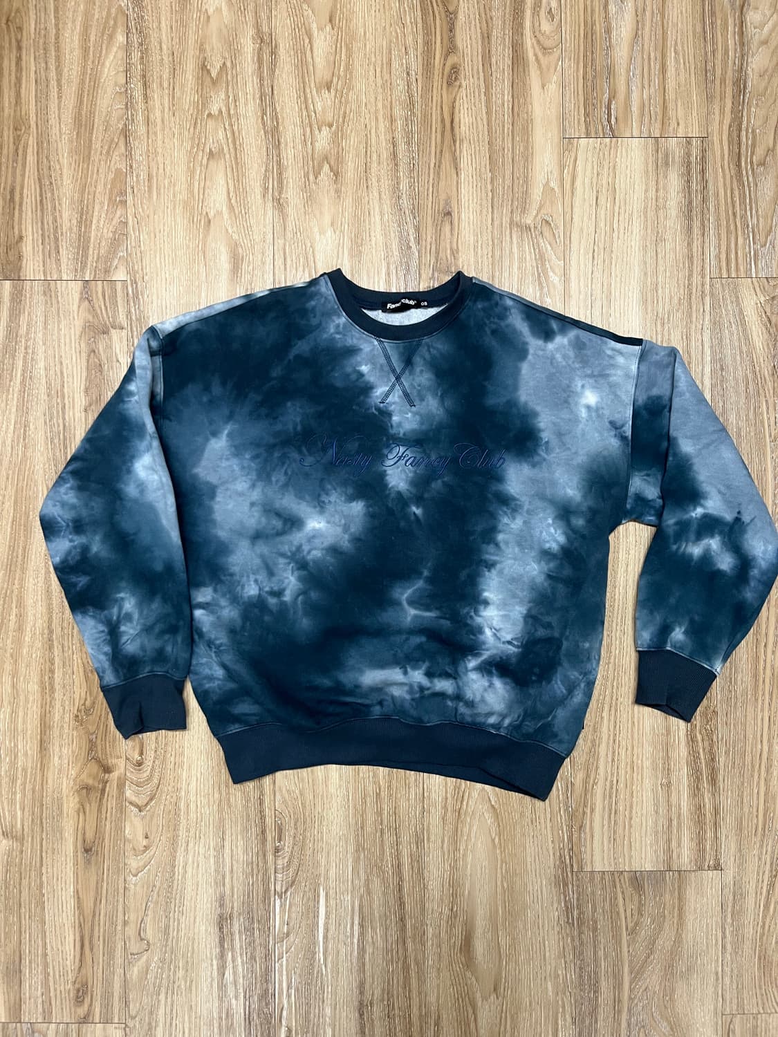 네스티 팬시클럽 타이다이 맨투맨 상품이미지1