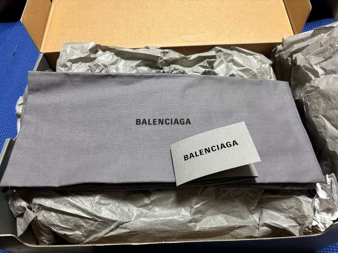 발렌시아가 트랙2 베이지 블랙 43 상품이미지3