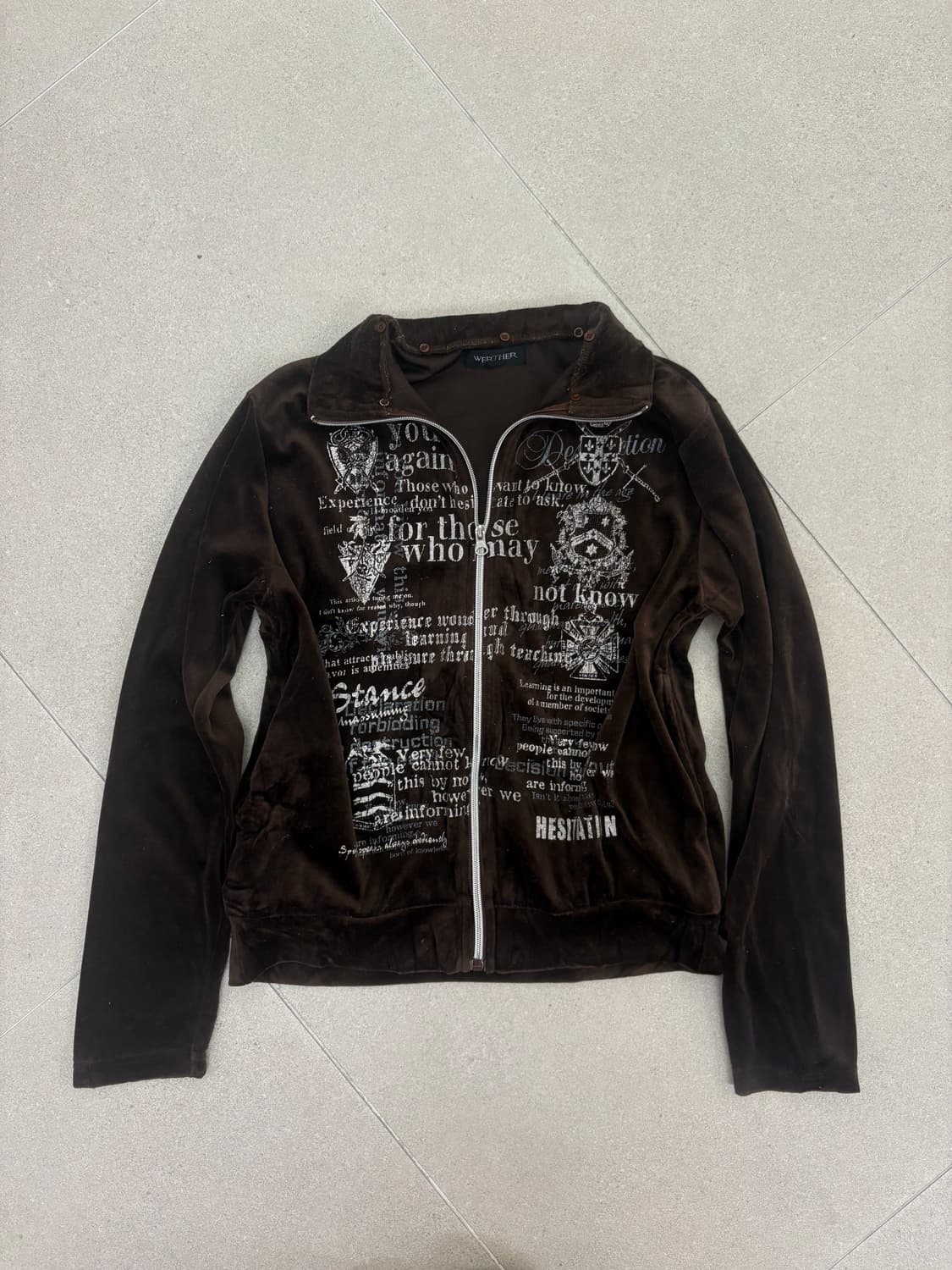 브라운 벨벳 프린팅 집업 상품이미지1