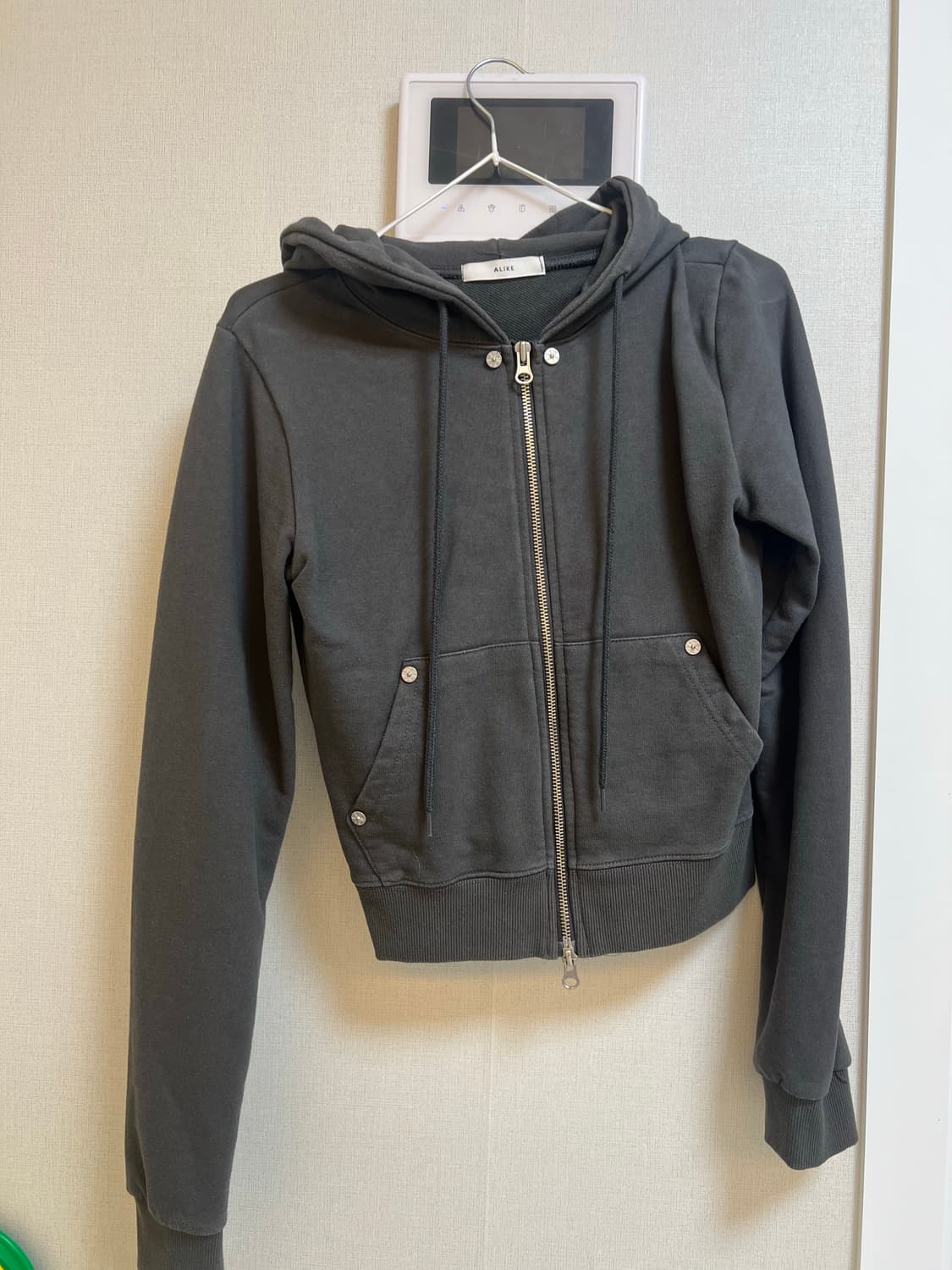 세미크롭 후드집업 상품이미지1