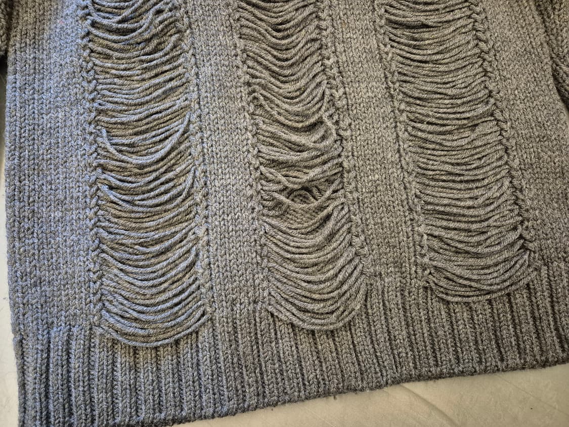 TRUSSARDI destroyed knit 상품이미지3