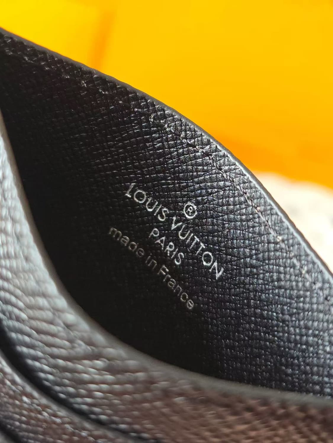 루이비통 더블 카드 홀더 타이가 블랙 상품이미지6