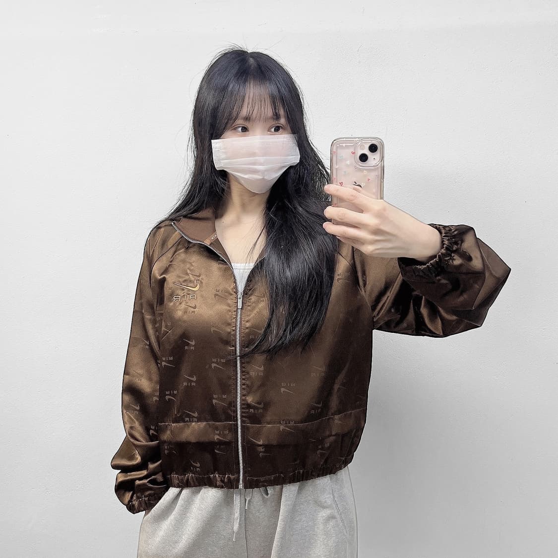 나이키 에어 새틴 크롭 자켓 브라운 상품이미지1