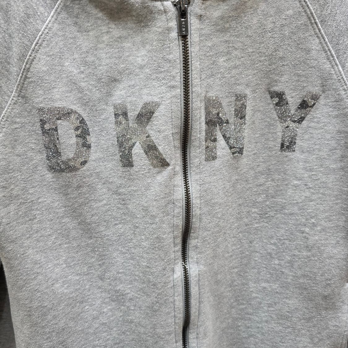 DKNY 스팽글 로고 후드 집업 상품이미지2
