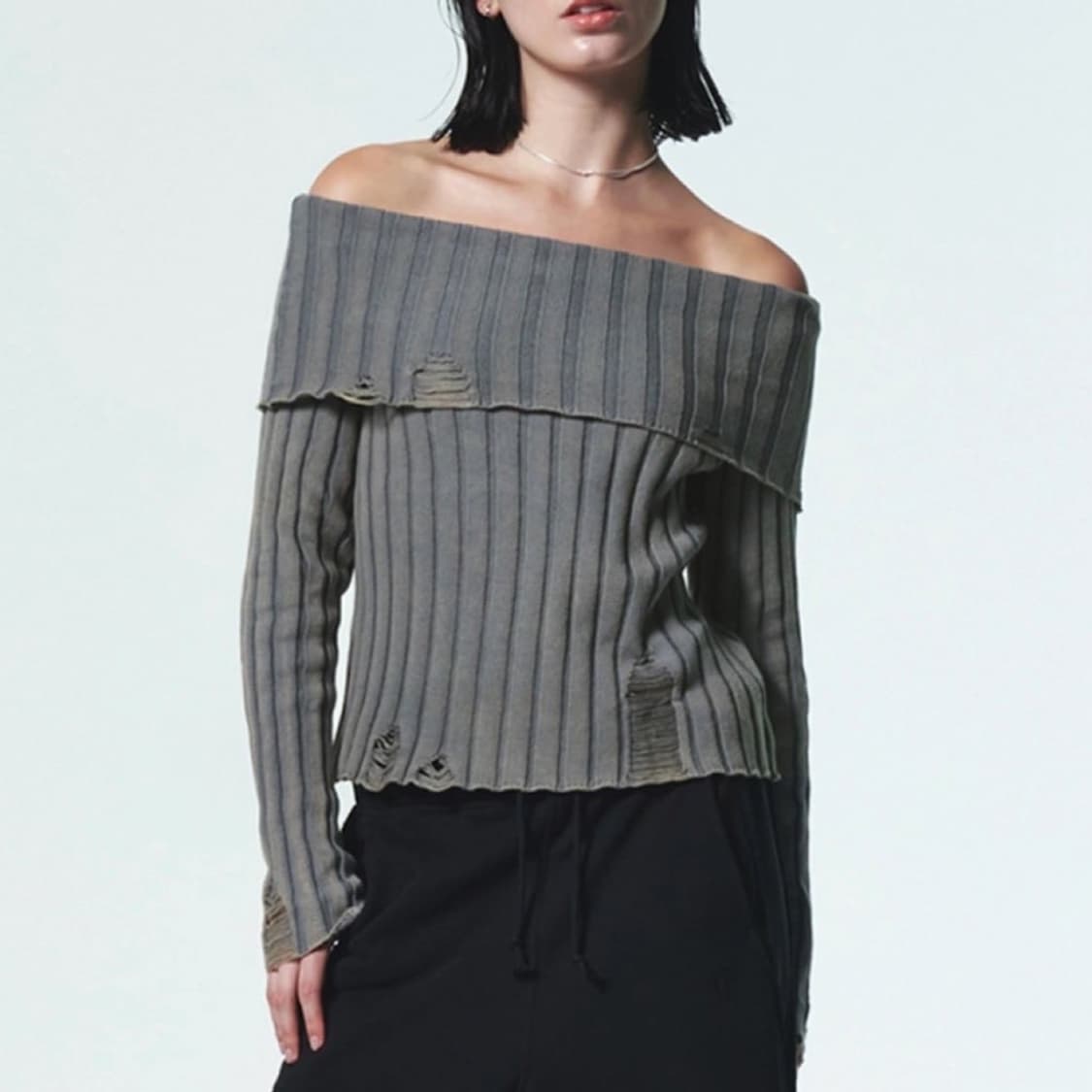 커렌트 워싱 오프숄더 니트 탑 그레이 상품이미지1