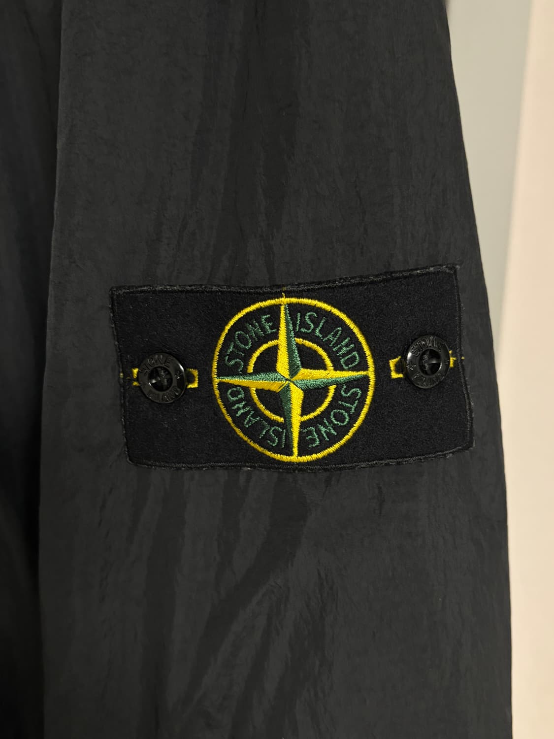 스톤 아일랜드 크링클랩스 R-NY 윈드 레지스턴트 자켓 블랙 상품이미지4