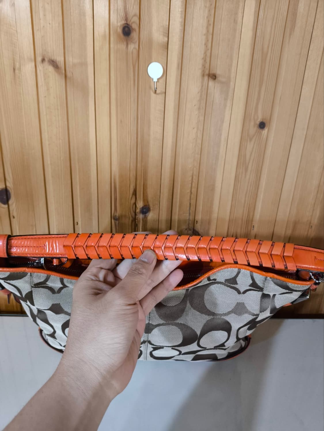 코치 시그니처 패턴 캔버스 호보백  상품이미지2