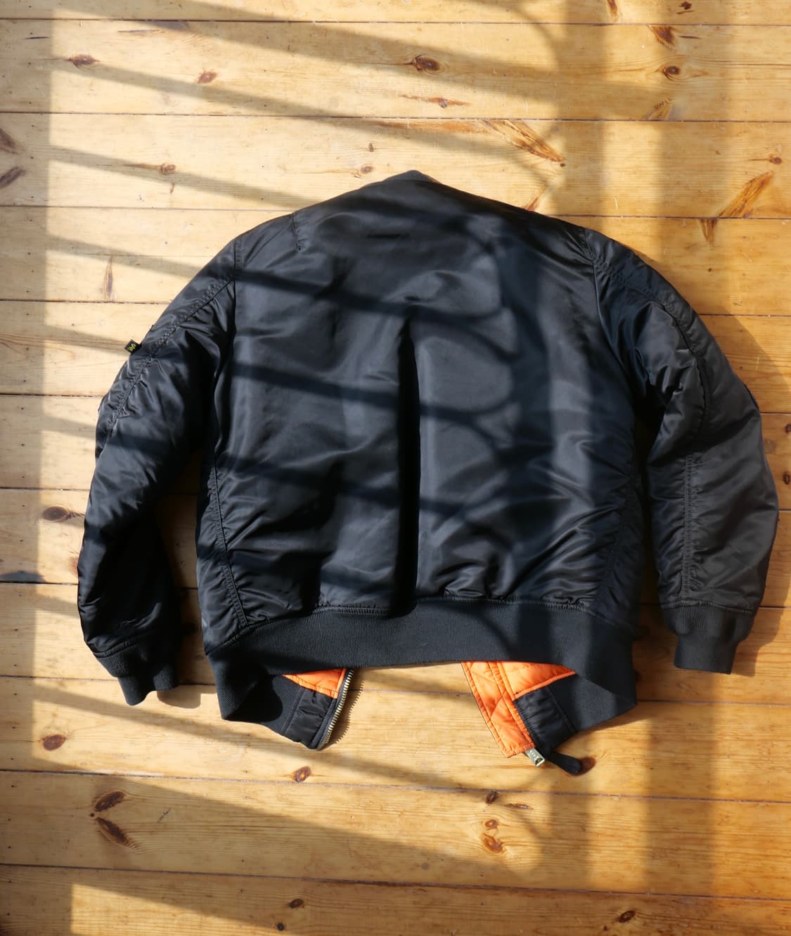 [알파인더스트리 × TNA] 리버서블 MA-1 항공점퍼 상품이미지3