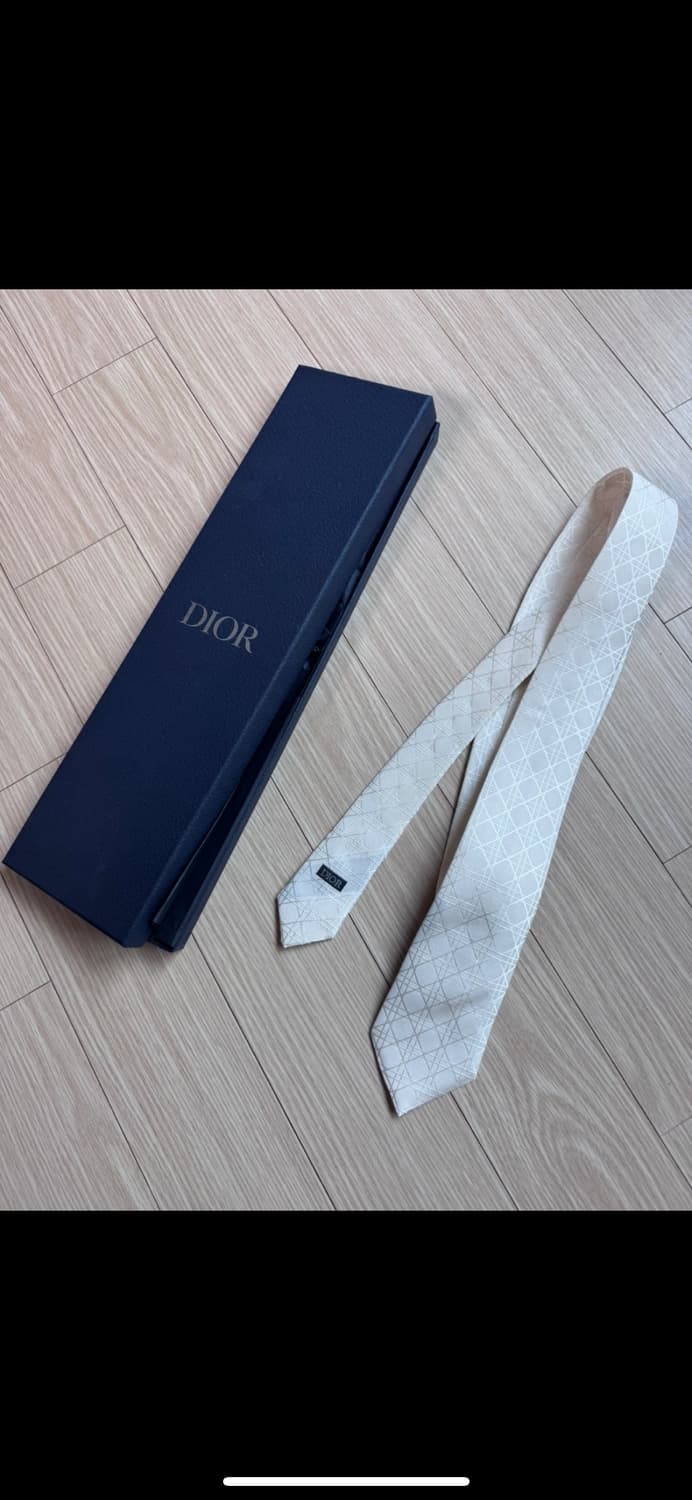 DIOR 디올 화이트 실크 까나쥬 넥타이 상품이미지3