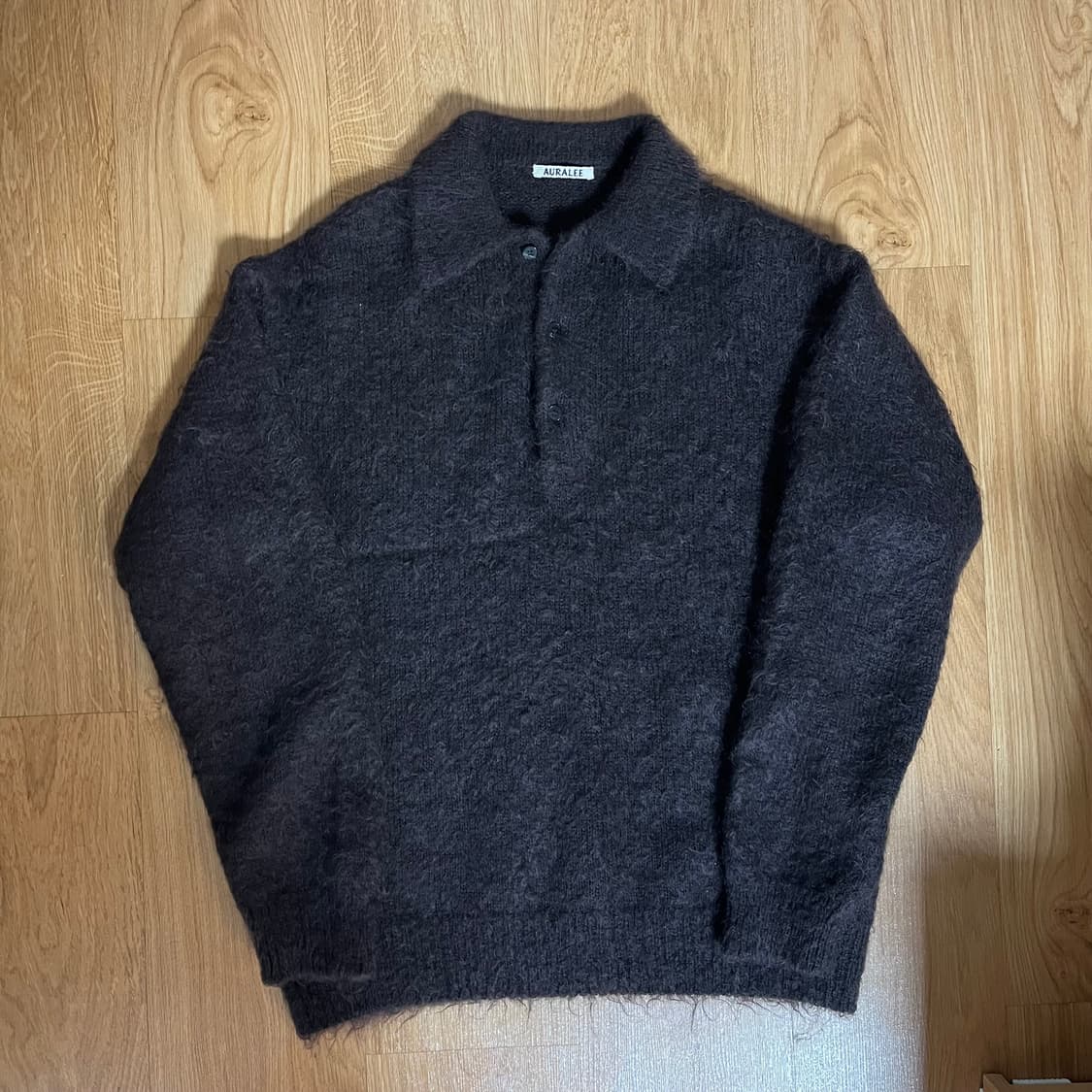 오라리 브러쉬드 슈퍼키드 모헤어 폴로 니트 다크브라운 긴팔 상품이미지2