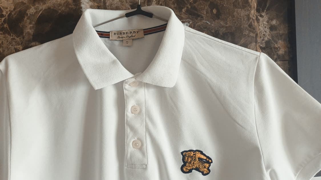 버버리 반팔 화이트 카라티 상품이미지1