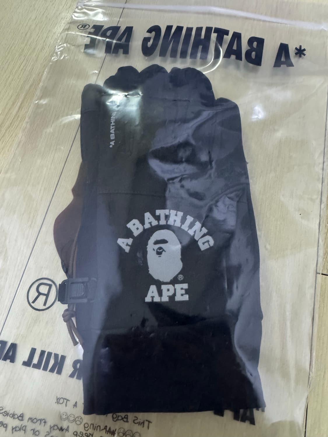 베이프 고어텍스 윈드 스토퍼 글로브 상품이미지3