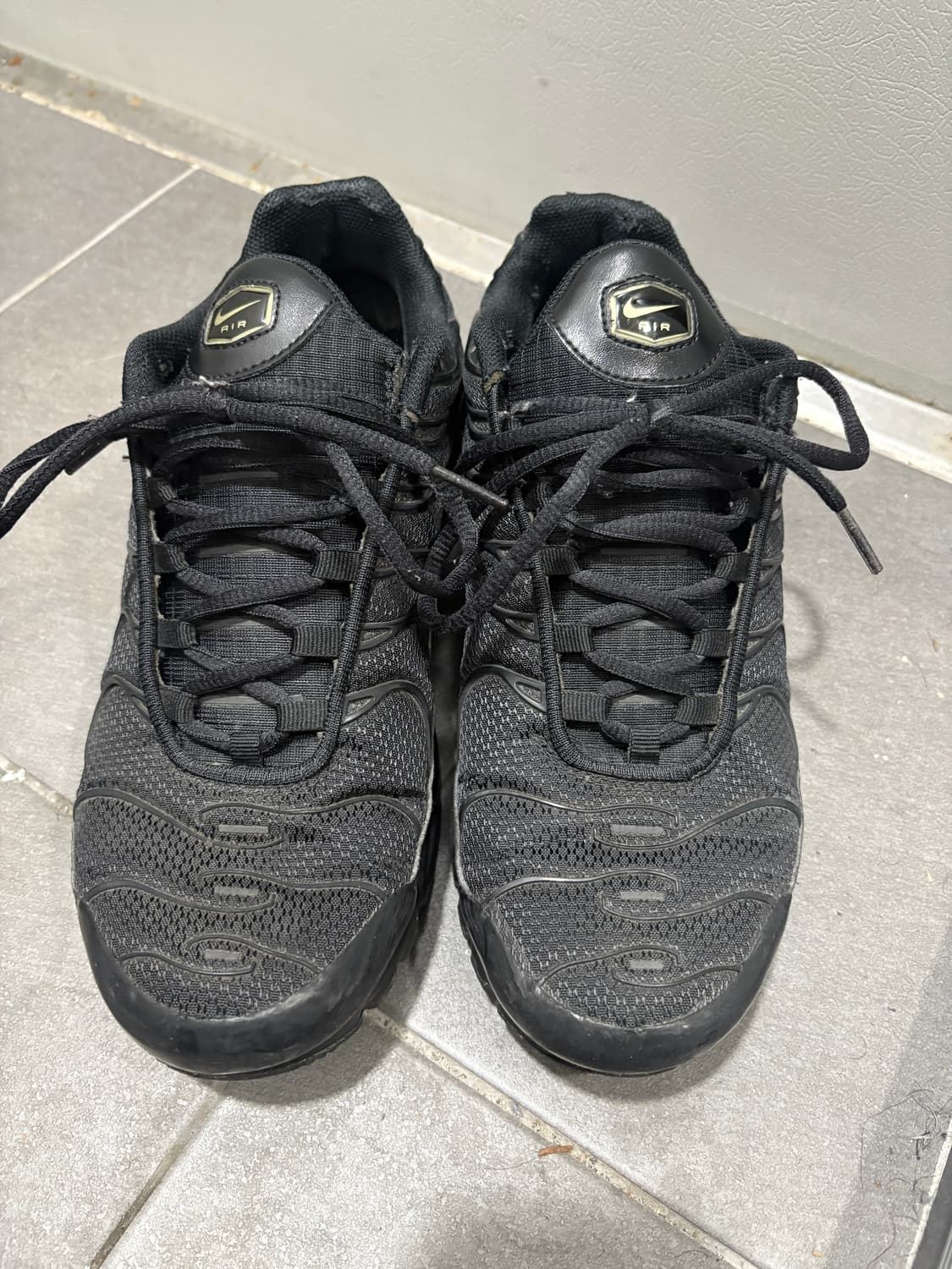 (275) 나이키 에어맥스 플러스 트리플 블랙 상품이미지1