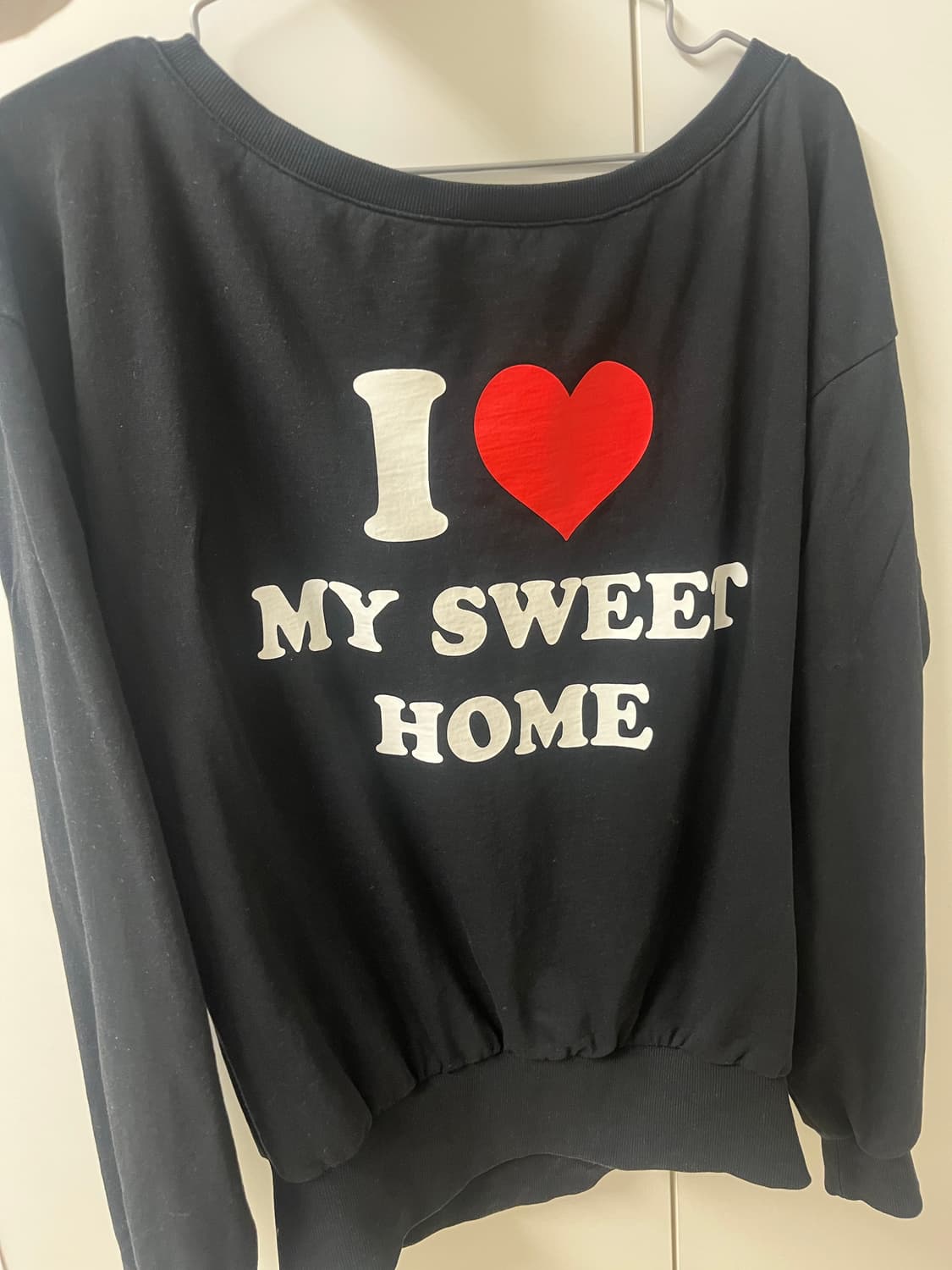 유희 i love my sweet home 오프숄더 맨투맨(조이 착용) 상품이미지3