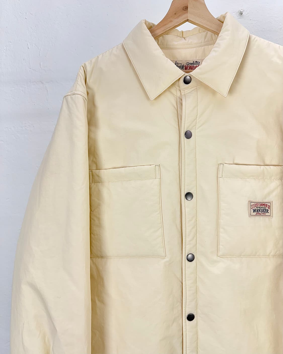 스투시 패디드 테크 오버 셔츠 네츄럴 상품이미지2