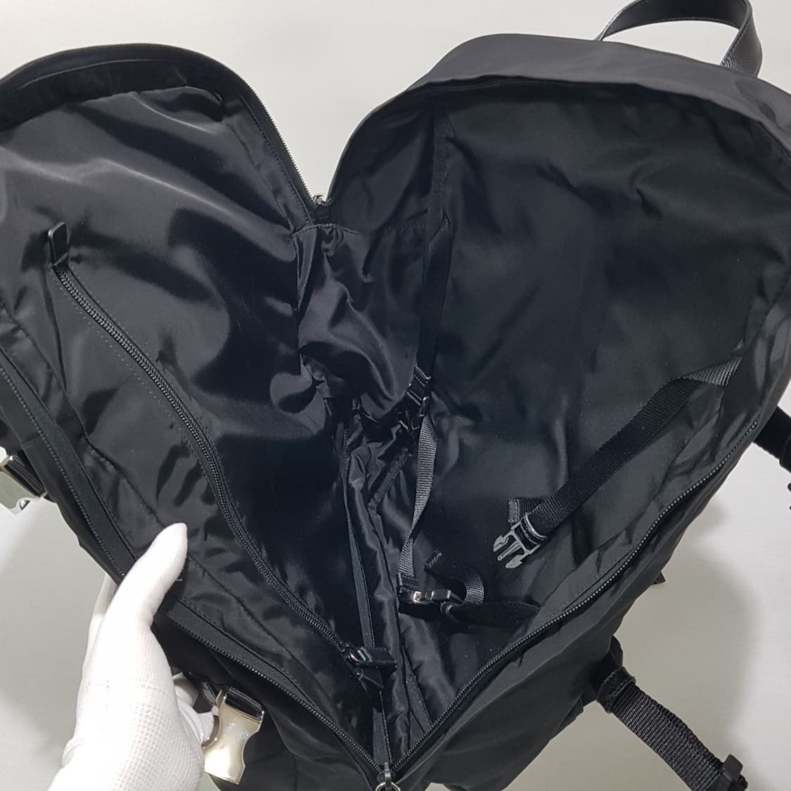 프라다 리나일론 사피아노 캐리어 백팩 2VZ101 상품이미지9