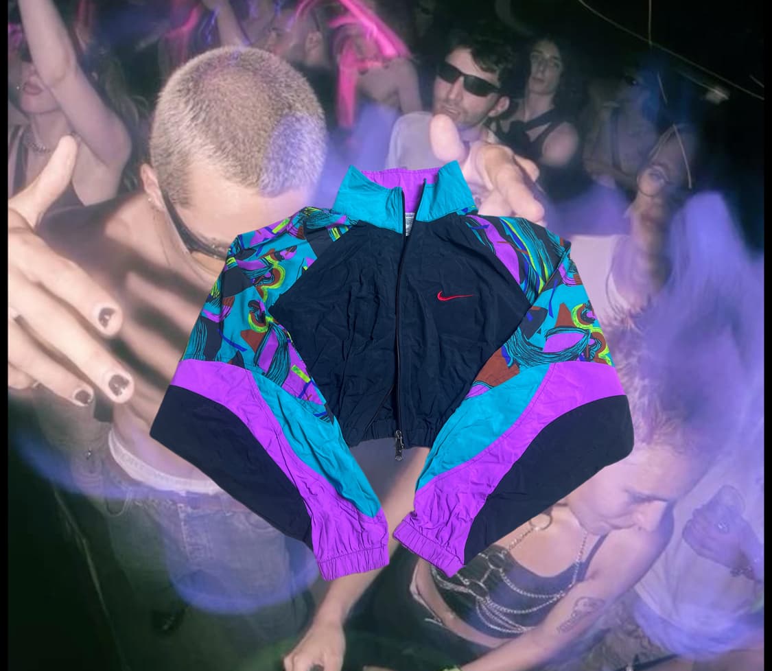 Nike 크롭 바람막이 상품이미지1