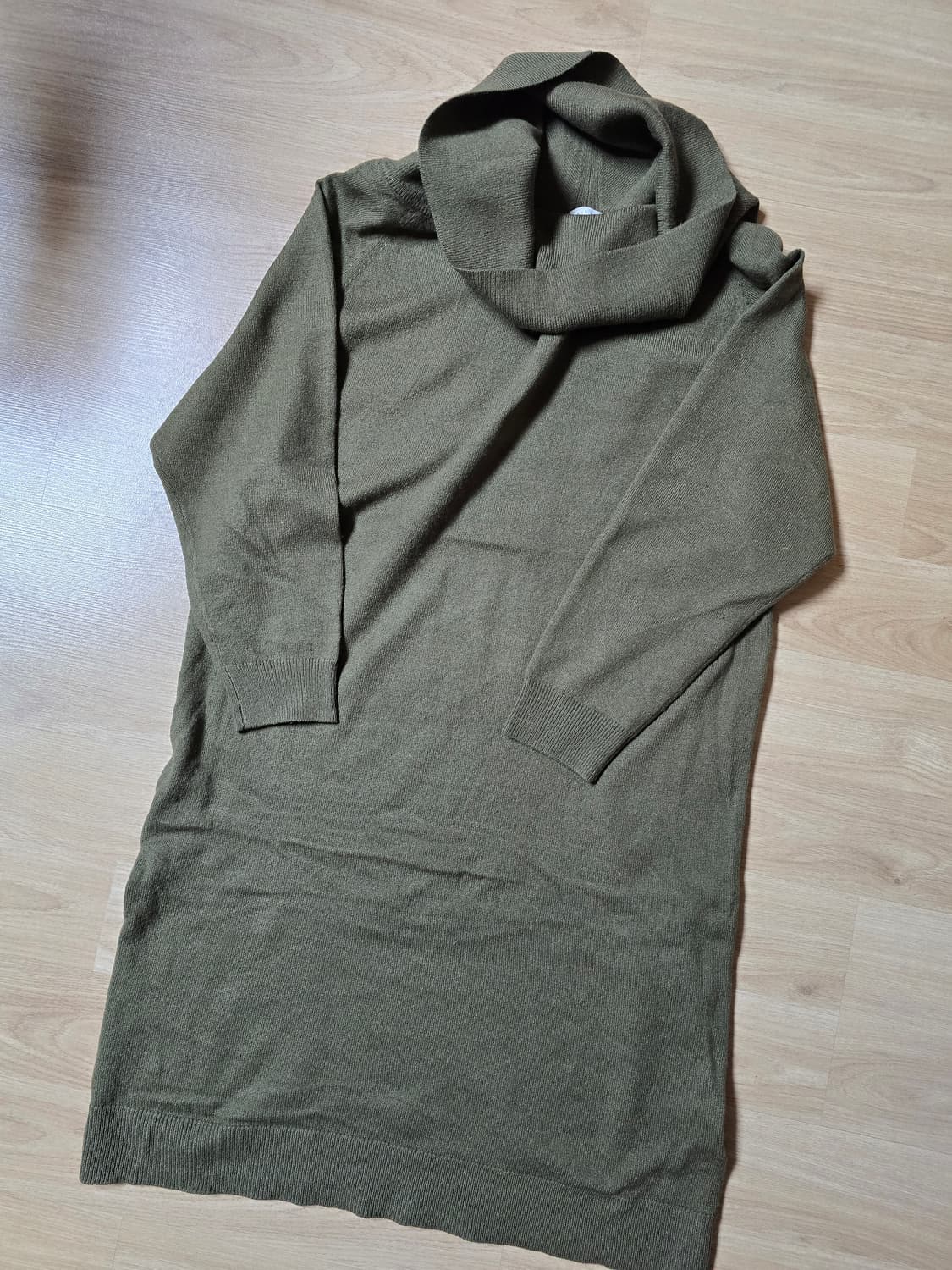 Lowrys farm 올리브 니트원피스 터틀넥 카울넥 보트넥 오프숄더 상품이미지1