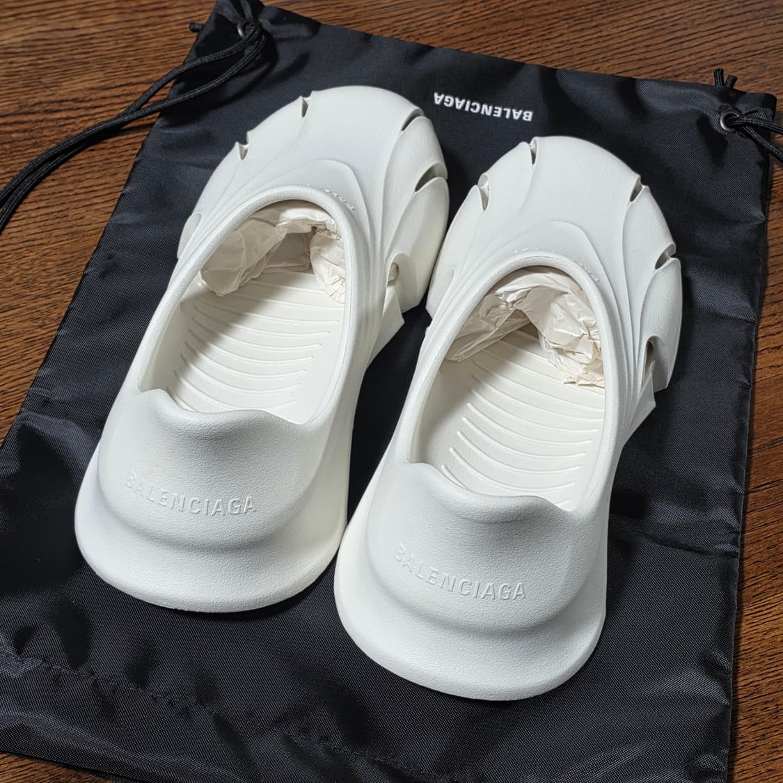 발렌시아가 몰드 클로즈드 EU42사이즈 새제품 상품이미지2