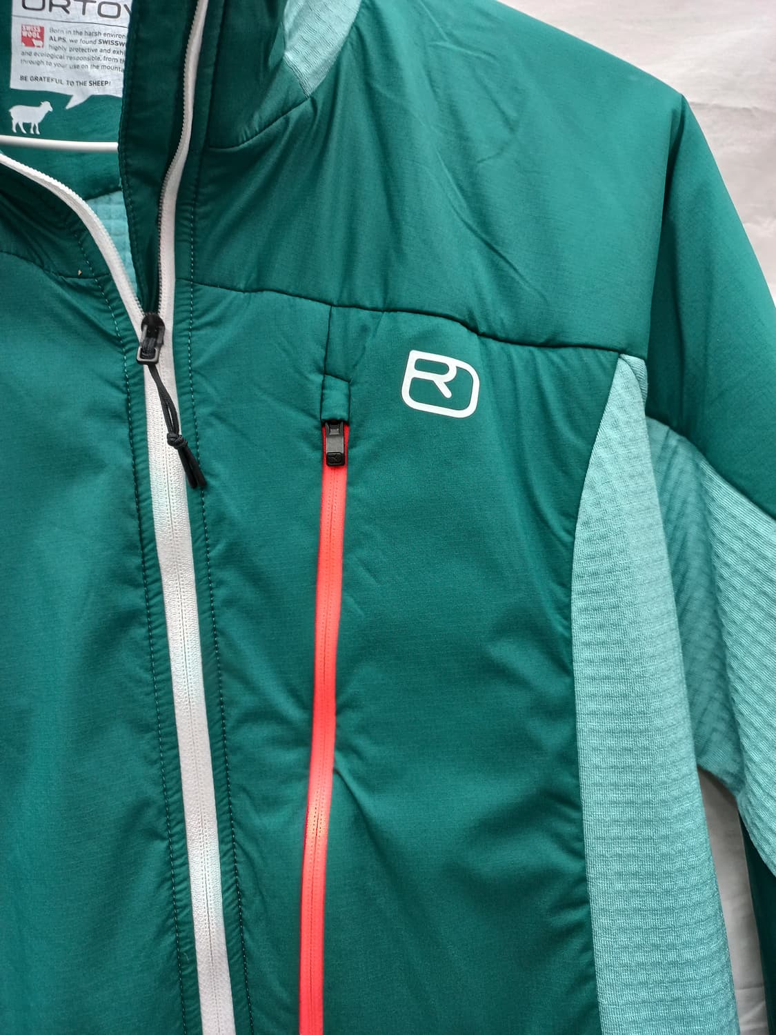 오토복스 웨스트알펜 스위스울 하이브리드 자켓 여성 90 상품이미지2