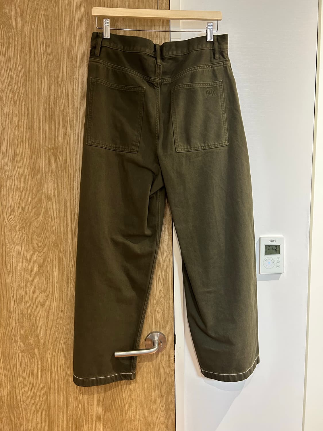 유니클로 jw앤더슨 와이드핏 진 31 상품이미지2