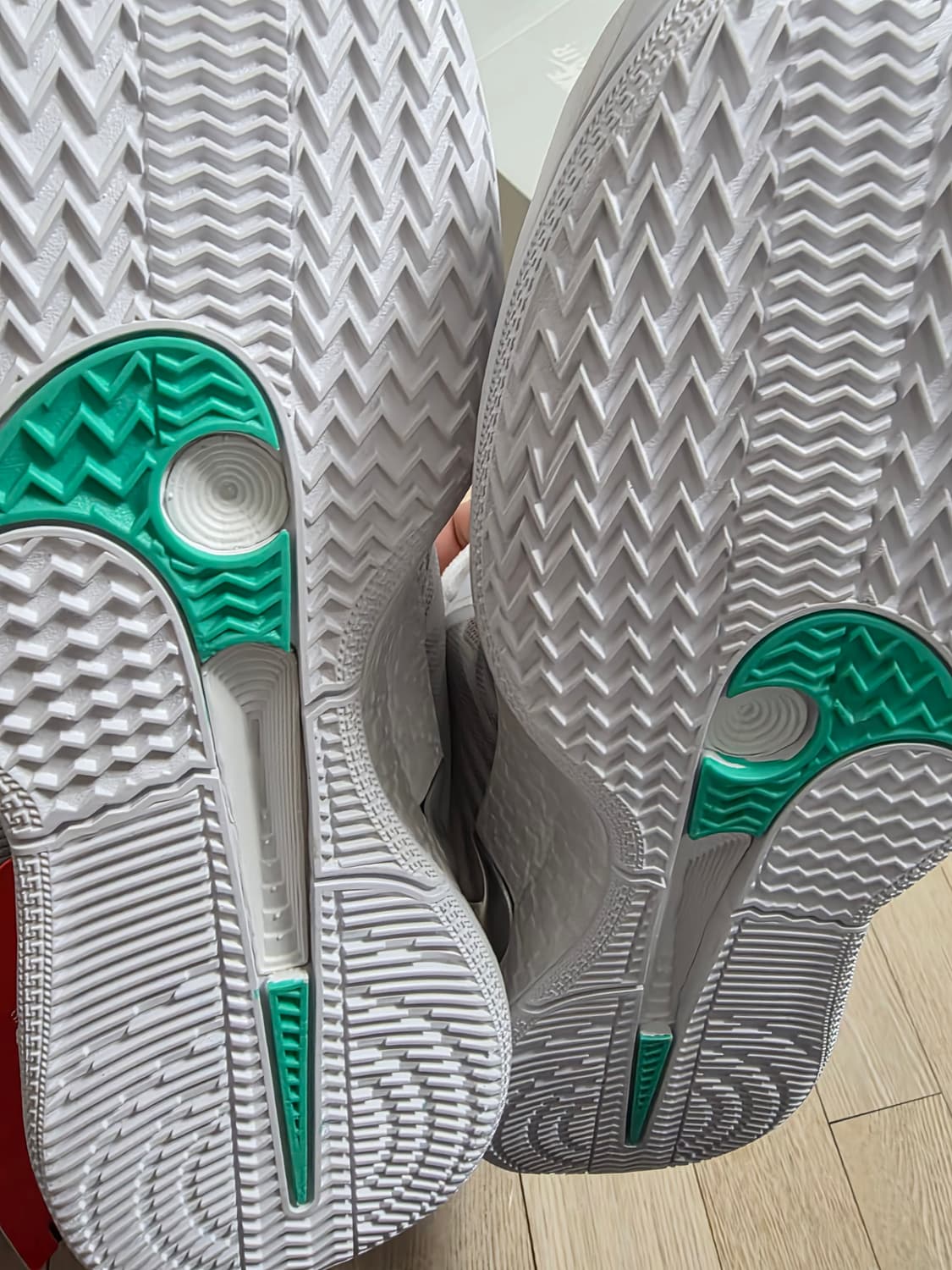 나이키 사브리나 2 운동화245 상품이미지3