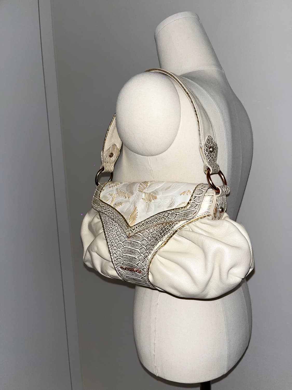 🎉SALE🎉 Vincis bench mini Shoulder bag 상품이미지3