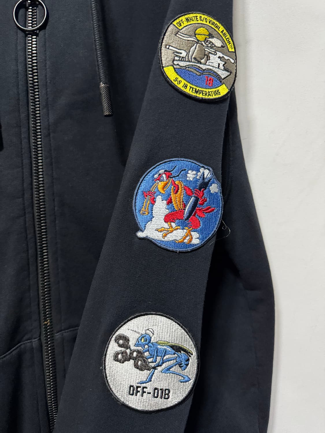 L 오프화이트 멀티패치 후드집업 상품이미지4