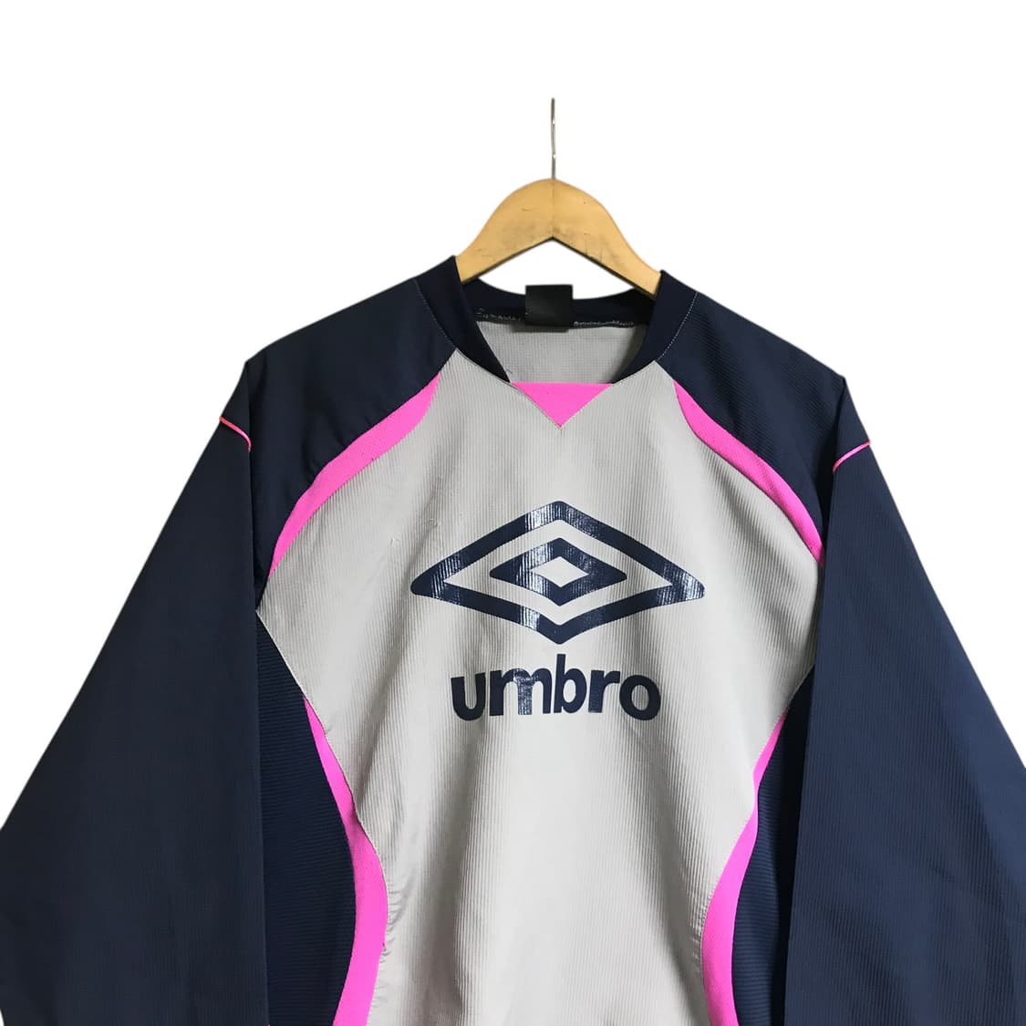 엄브로데상트 웜업 바막 상품이미지1