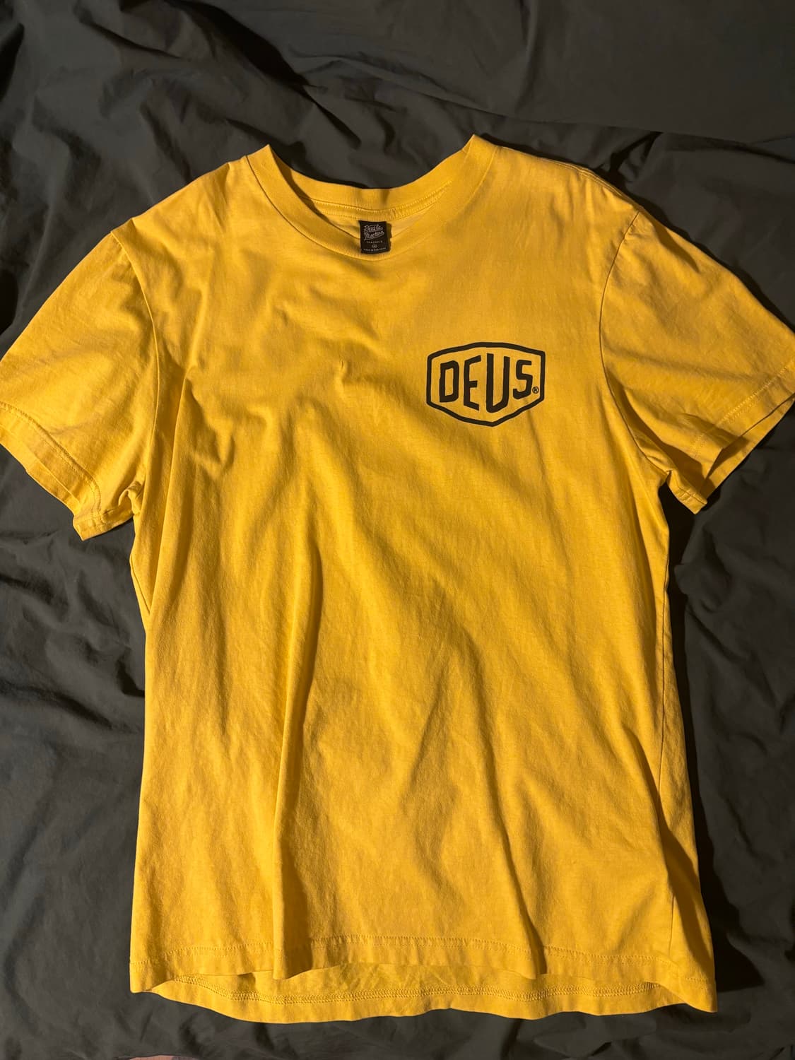 데우스 엑스 마키나 옐로우 티셔츠M 상품이미지1