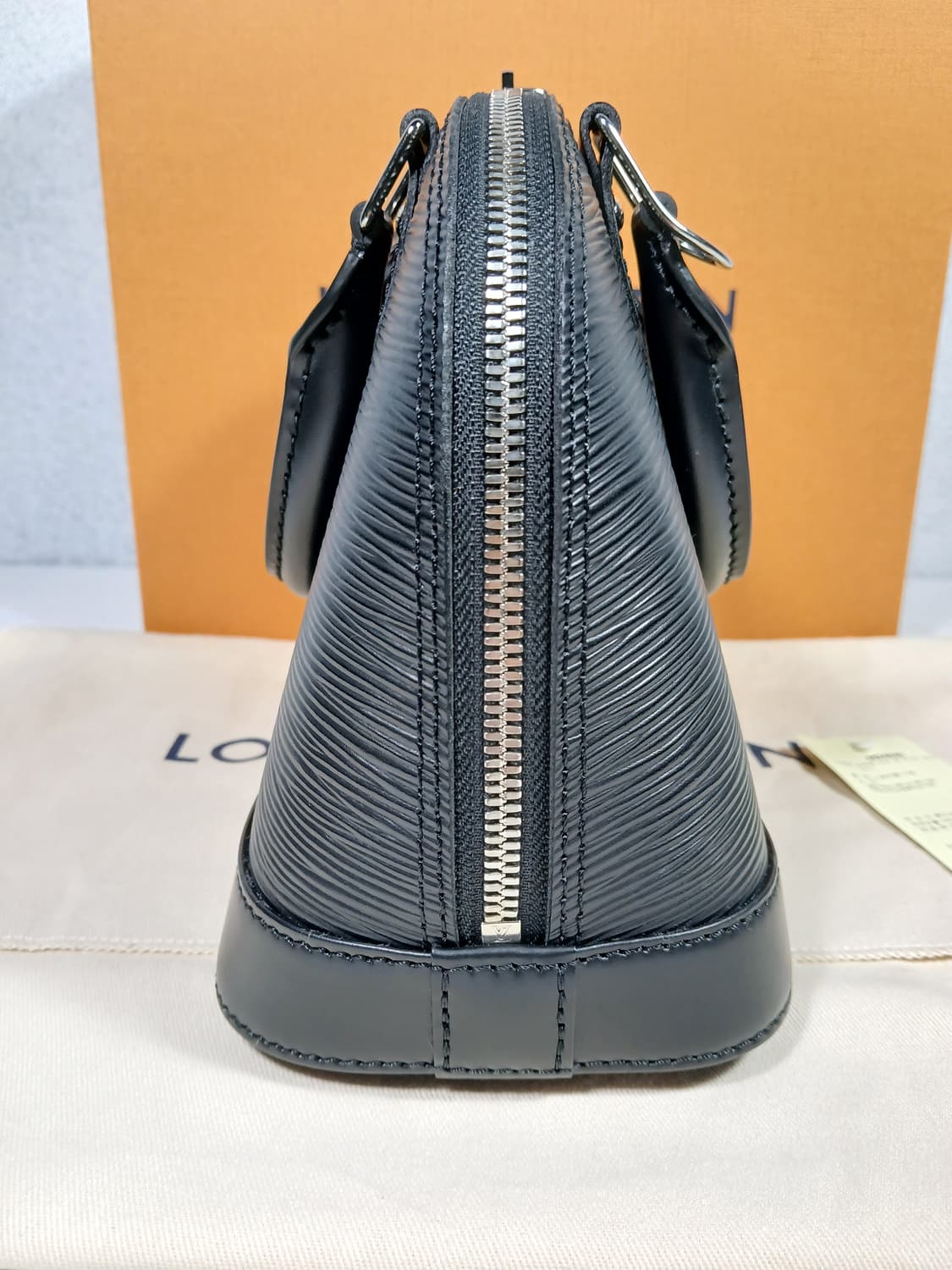 루이비통 에피 알마BB 토트백 M24645 상품이미지4