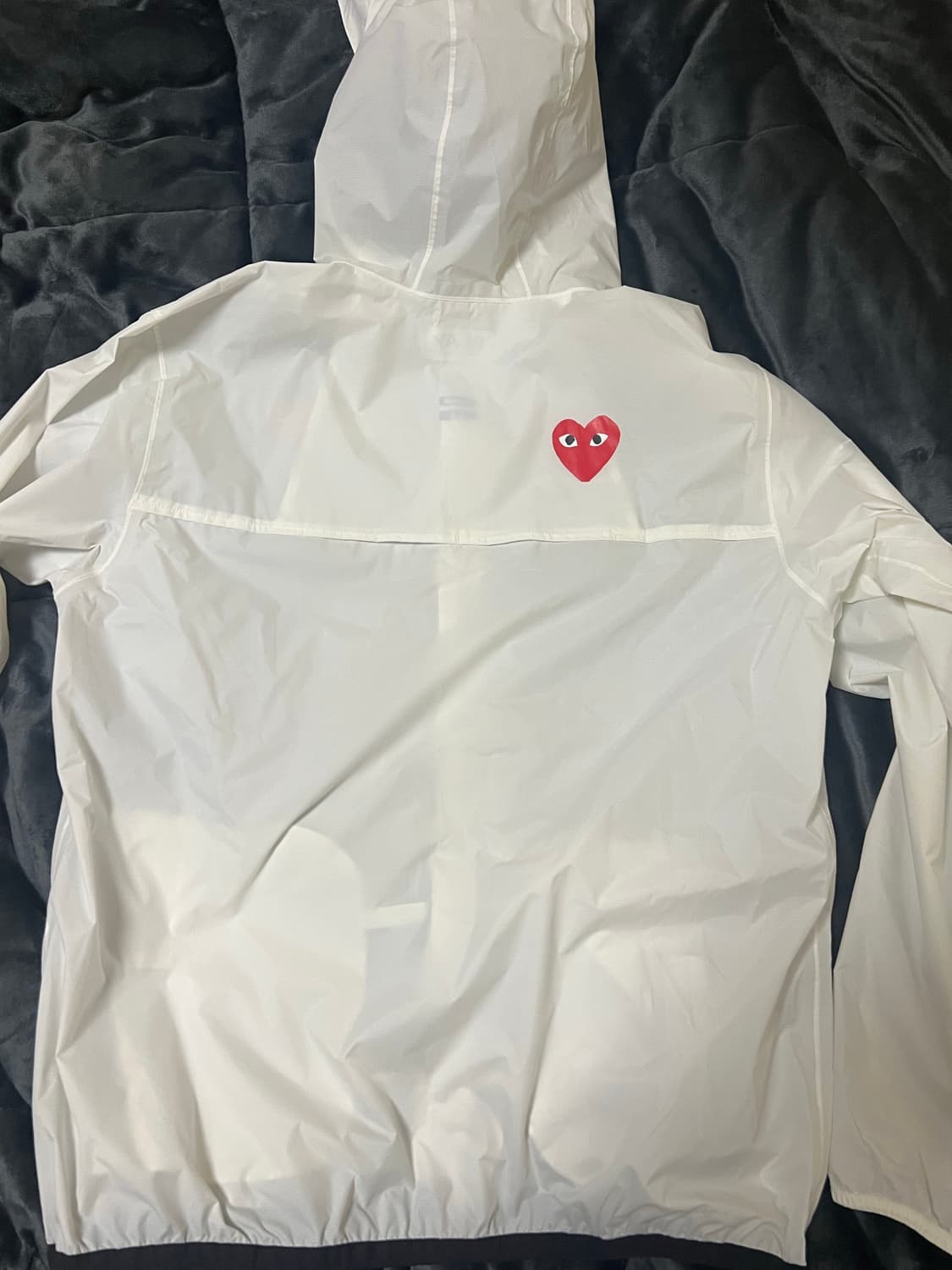 플레이 꼼데가르송 x 까웨 풀 집 자켓 화이트 (XL) 상품이미지4