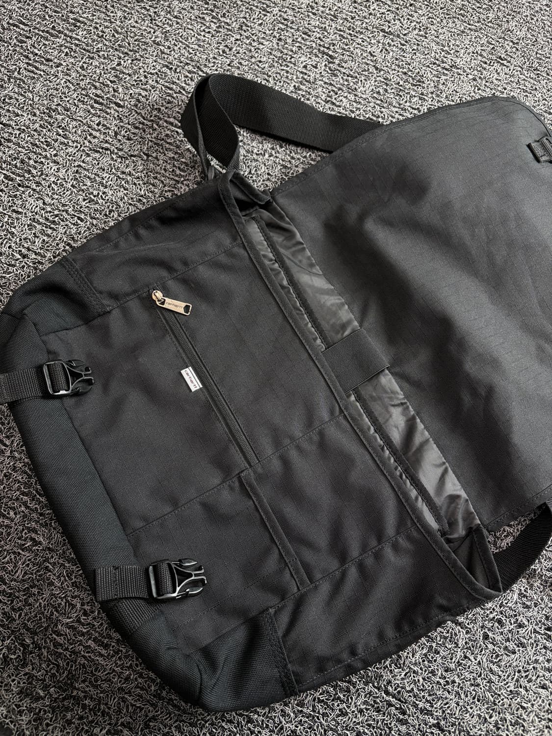 칼하트 립스탑 패치로고 크로스백 3932 상품이미지4